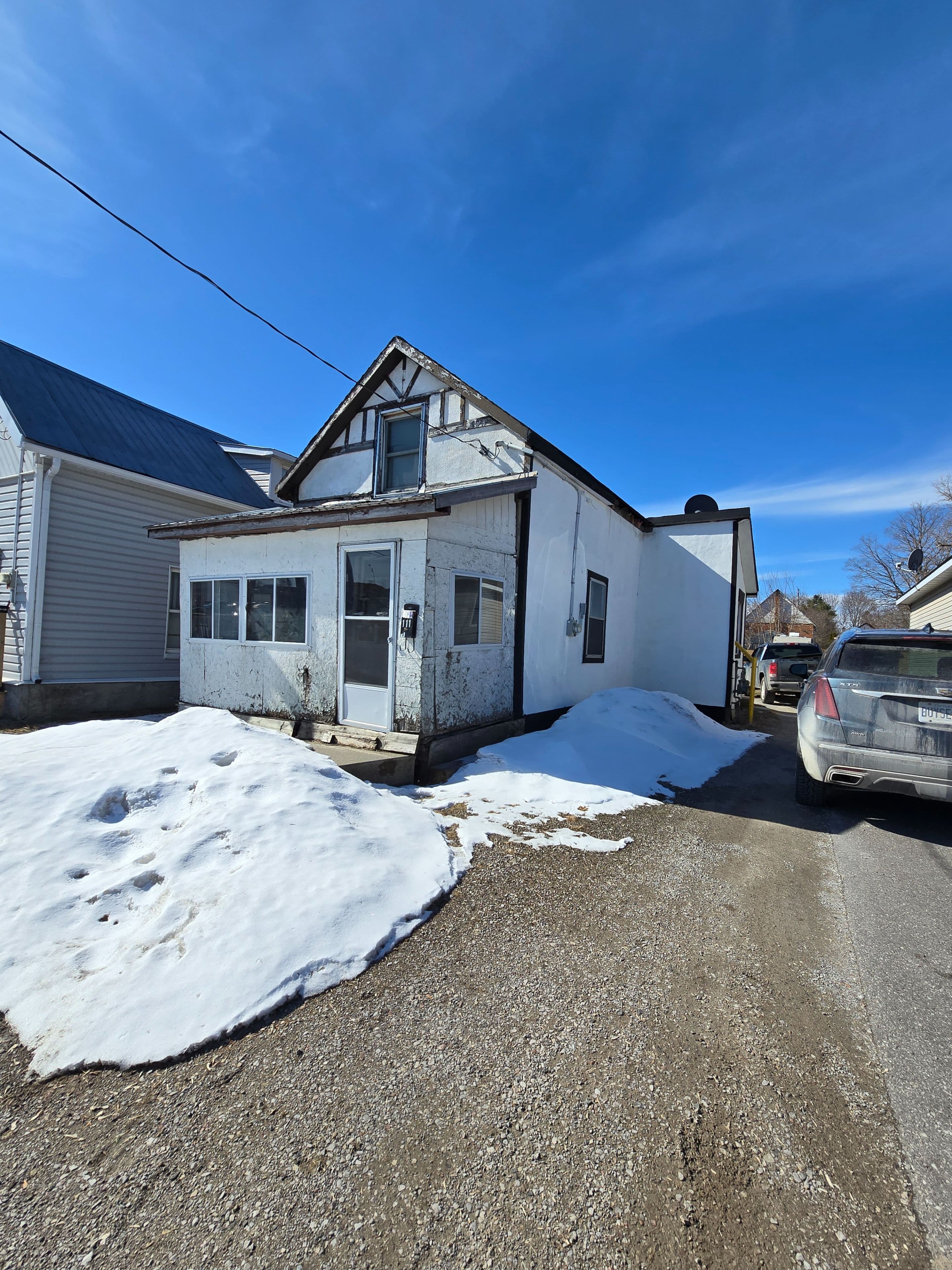 111 ANDREW Street S, Orillia, ON L3V 5J3