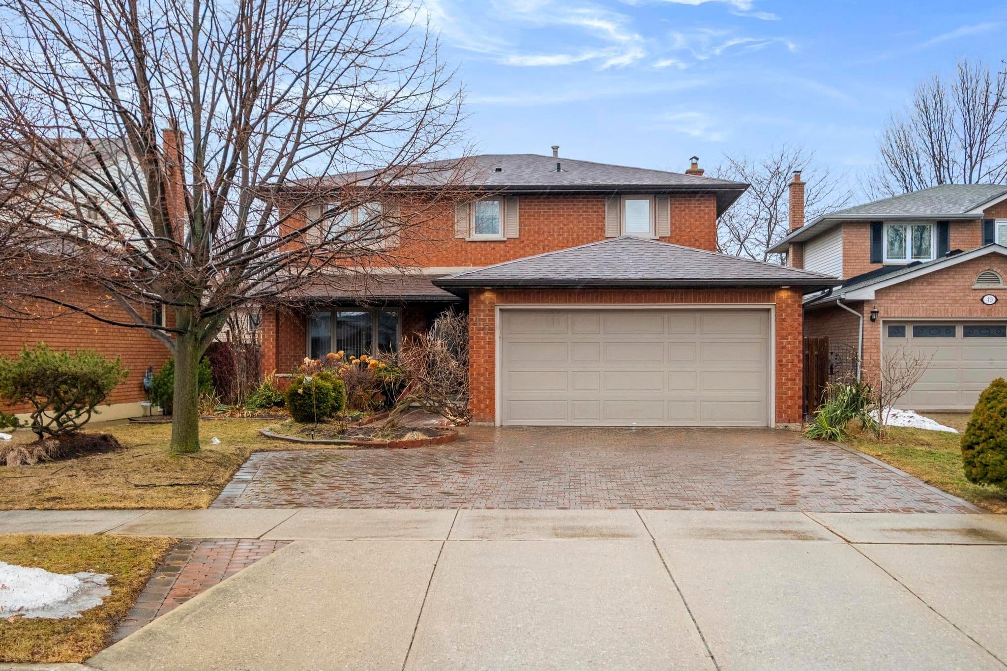 47 Sandy Drive, Hamilton, ON L8E 4X4