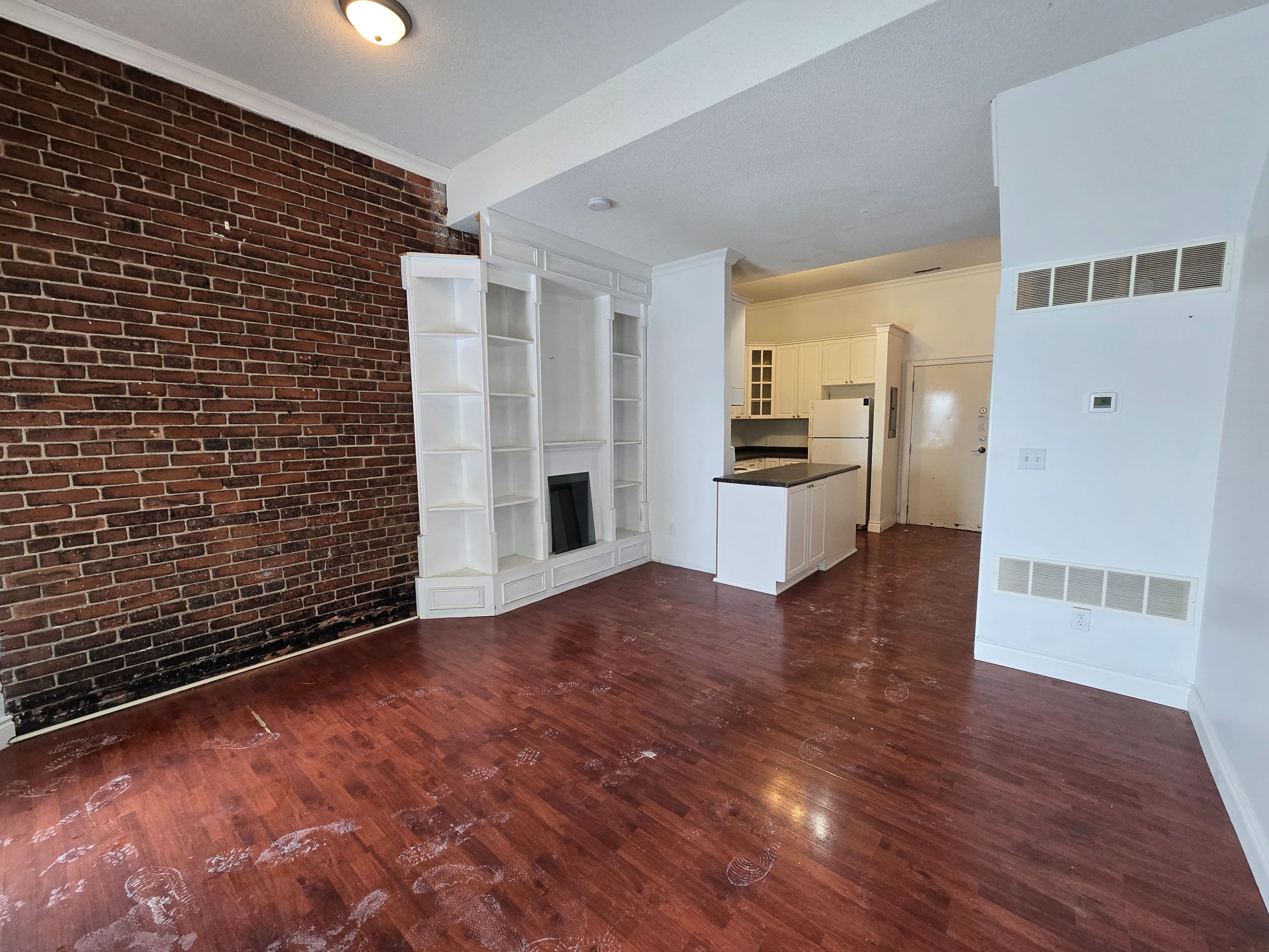 54 E King Street E 205, Clarington, ON L1C 1N3