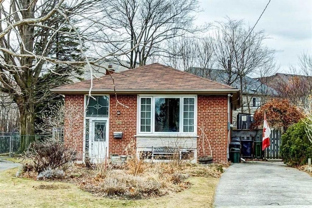 66 Woodgarden Crescent Bsmt, Toronto E10, ON M1E 3K2