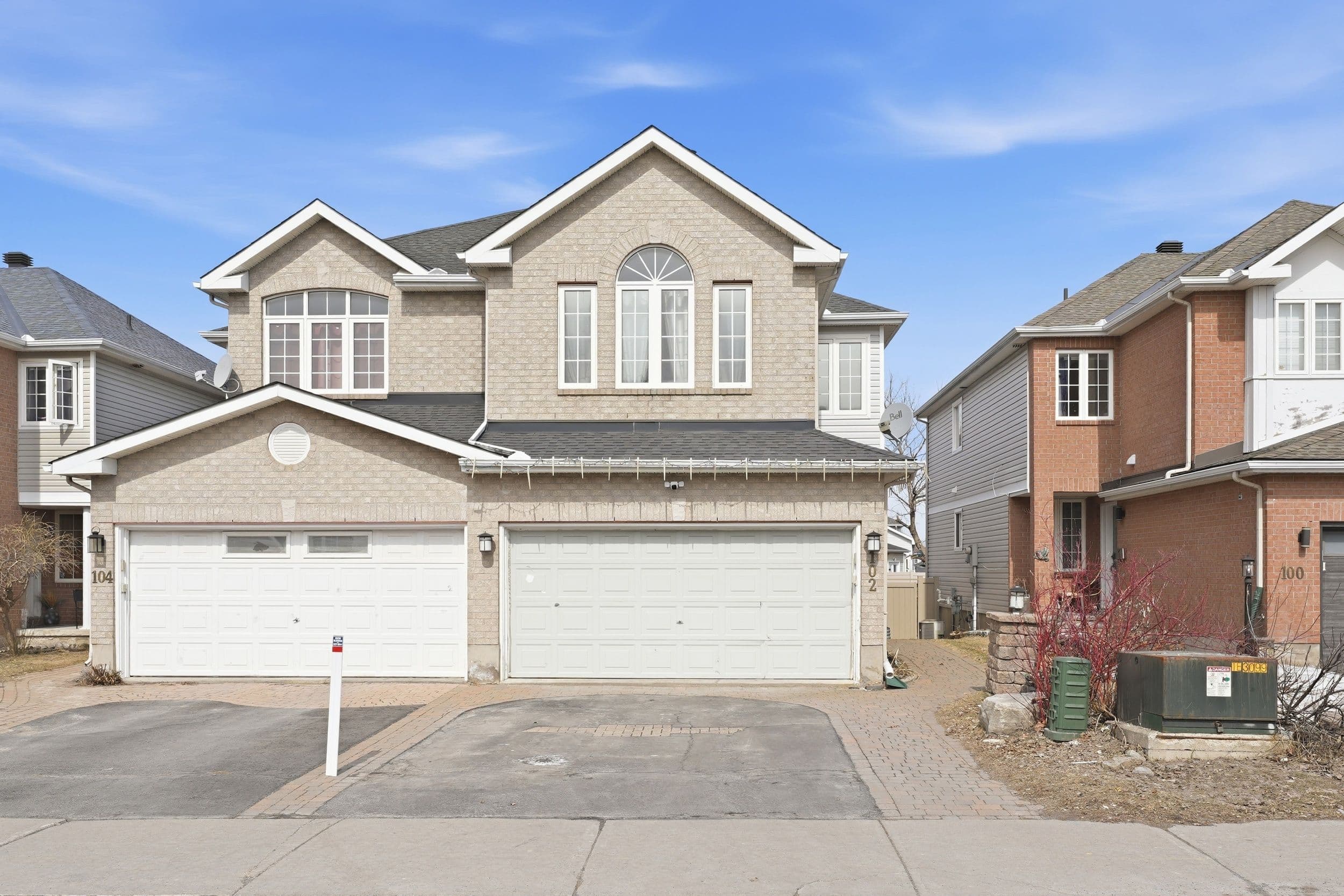 102 Deerfox Drive, Barrhaven, ON K2J 4W9