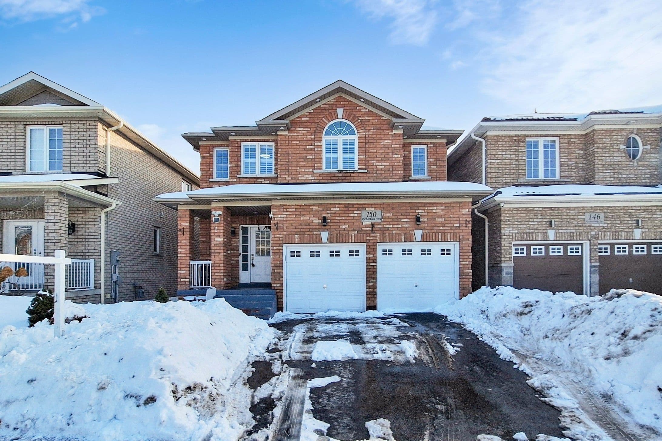 150 Richardson Crescent, Bradford West Gwillimbury, ON L3Z 0N4