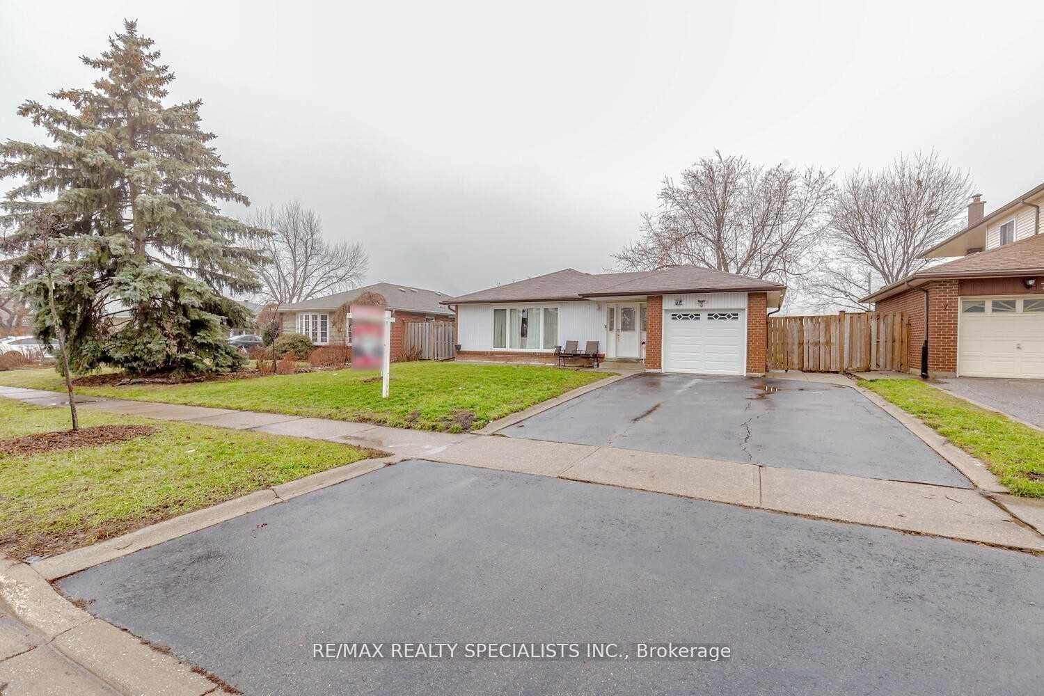 72 Dorchester(Upper) Drive, Brampton, ON L6T 3E4
