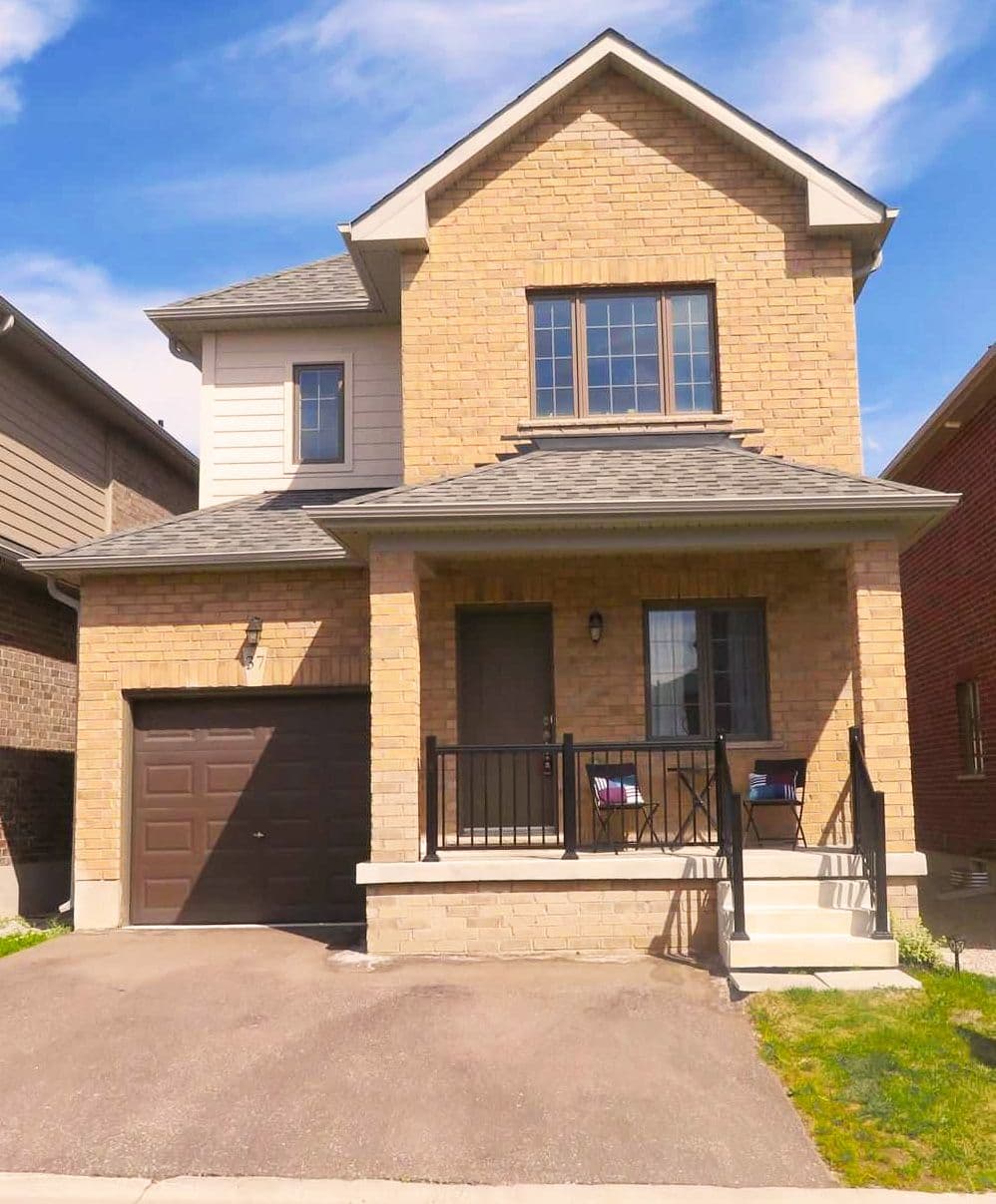 37 Bedford Estates Crescent, Barrie, ON L4N 9K5