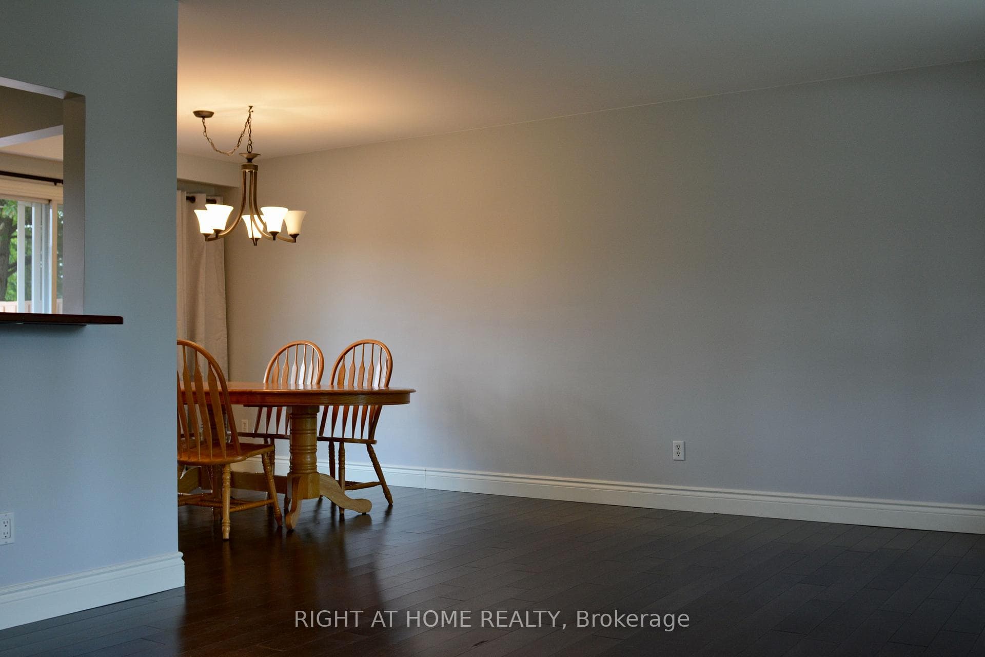 48 Ottaway Avenue, Barrie, ON L4M 2W9