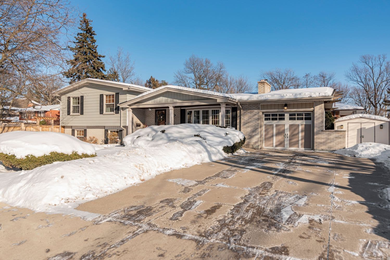 92 Auchmar Road, Hamilton, ON L9C 1C5