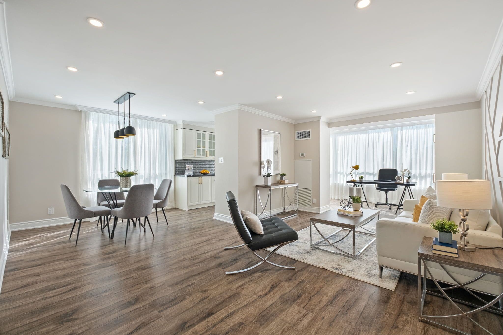 120 promenade Circle 307, Vaughan, ON L4J 7W9