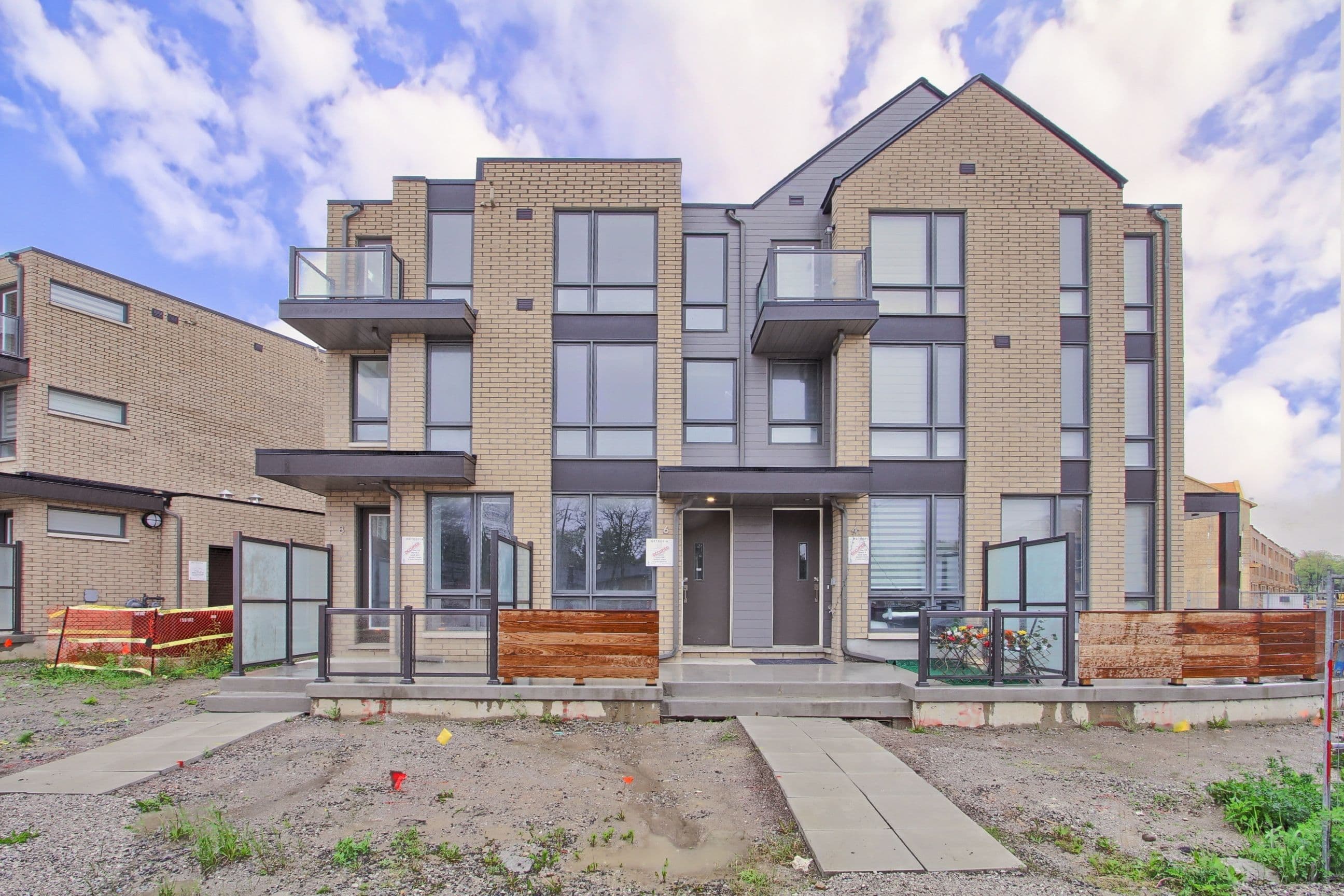 6 Turtle Island Road, Toronto C04, ON M6A 2M5