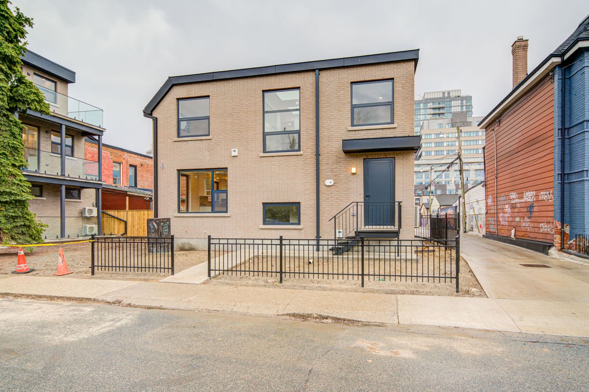 78 Gladstone Avenue Unit 6, Toronto C01, ON M6J 3K8