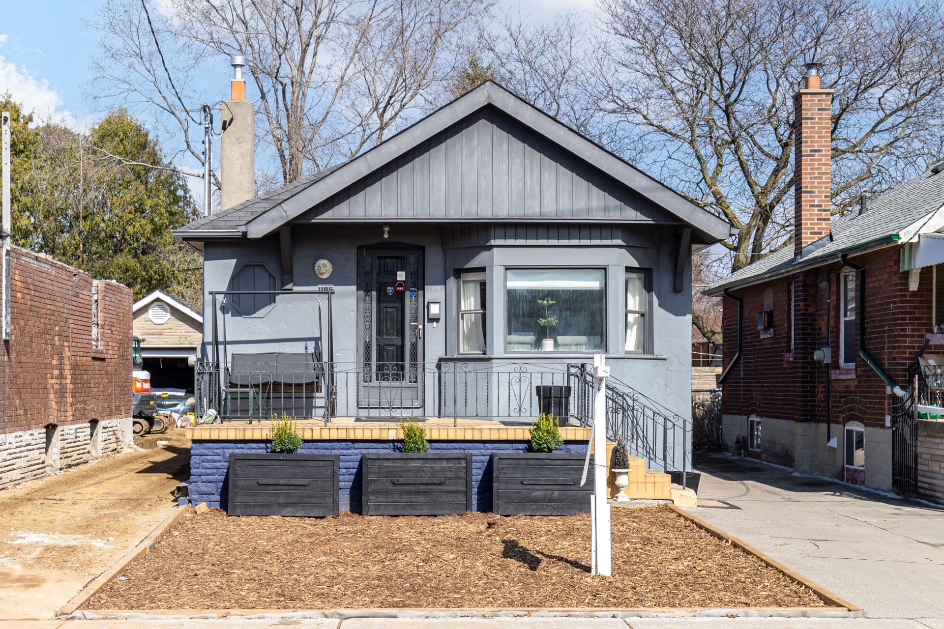1105 Greenwood Avenue, Toronto E03, ON M4J 4E5