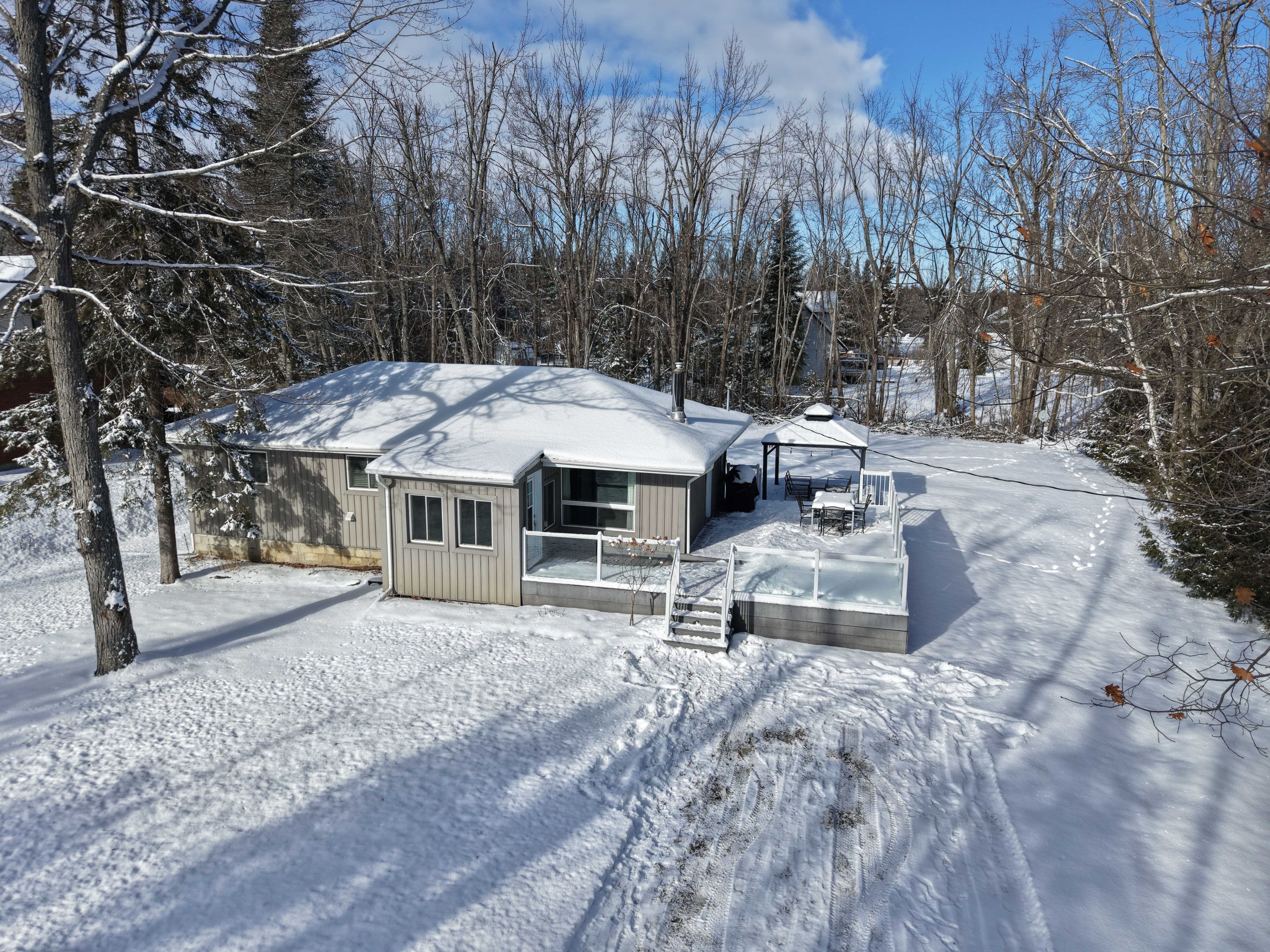 25 Bayview Estate Road, Kawartha Lakes, ON K0M 1N0