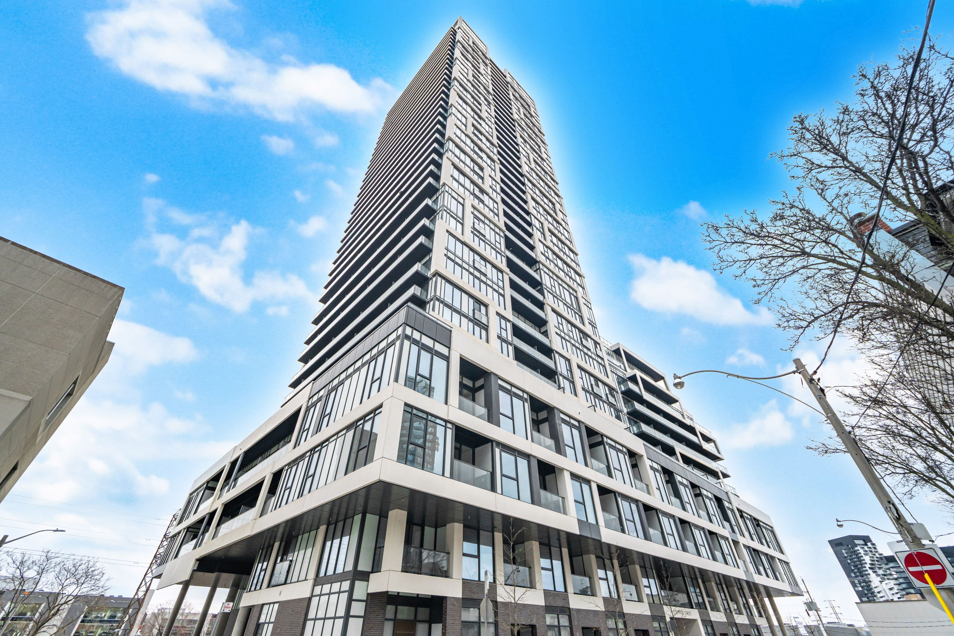 5 Defries Street 824, Toronto C08, ON M5A 3R4