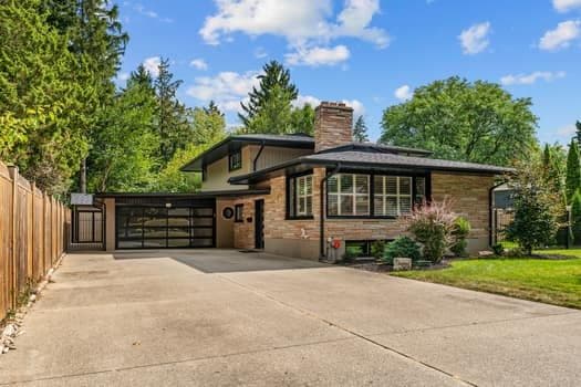 10 Stymie Boulevard, Brantford, ON N3T 5K3