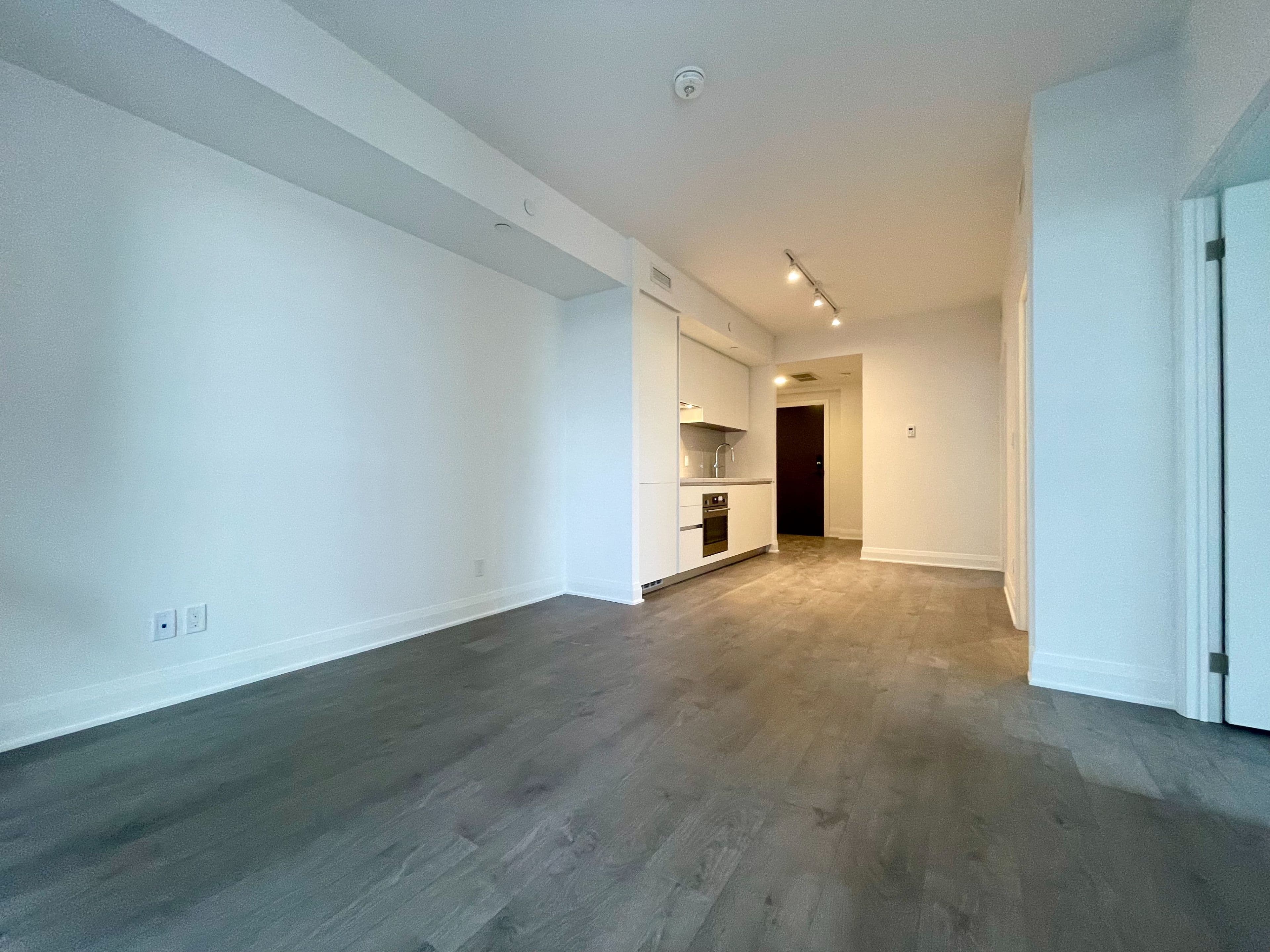 2 Erskine Road 2507, Mississauga, ON L5B 0S1