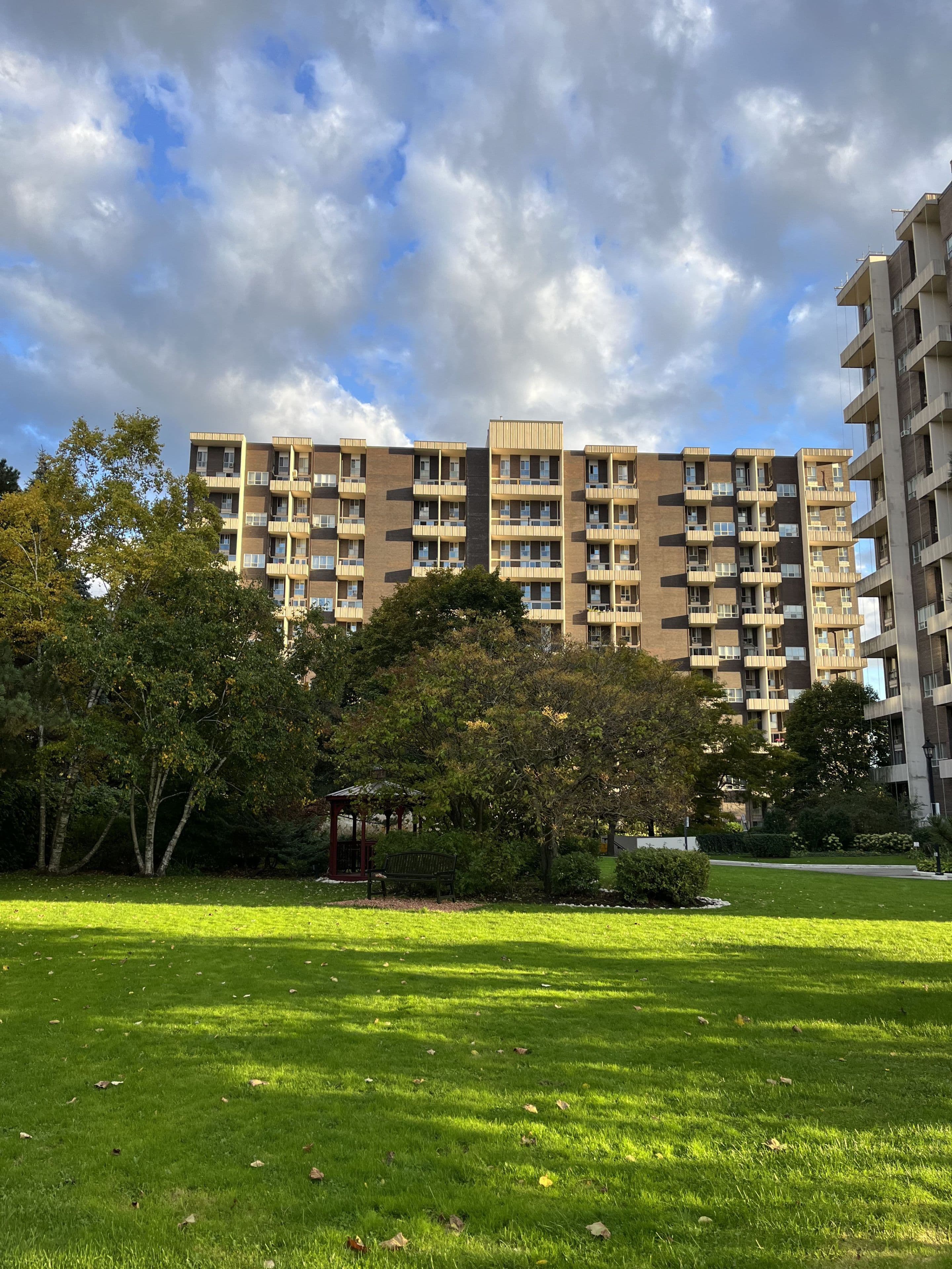 60 Southport Street 617, Toronto W01, ON M6S 3N4