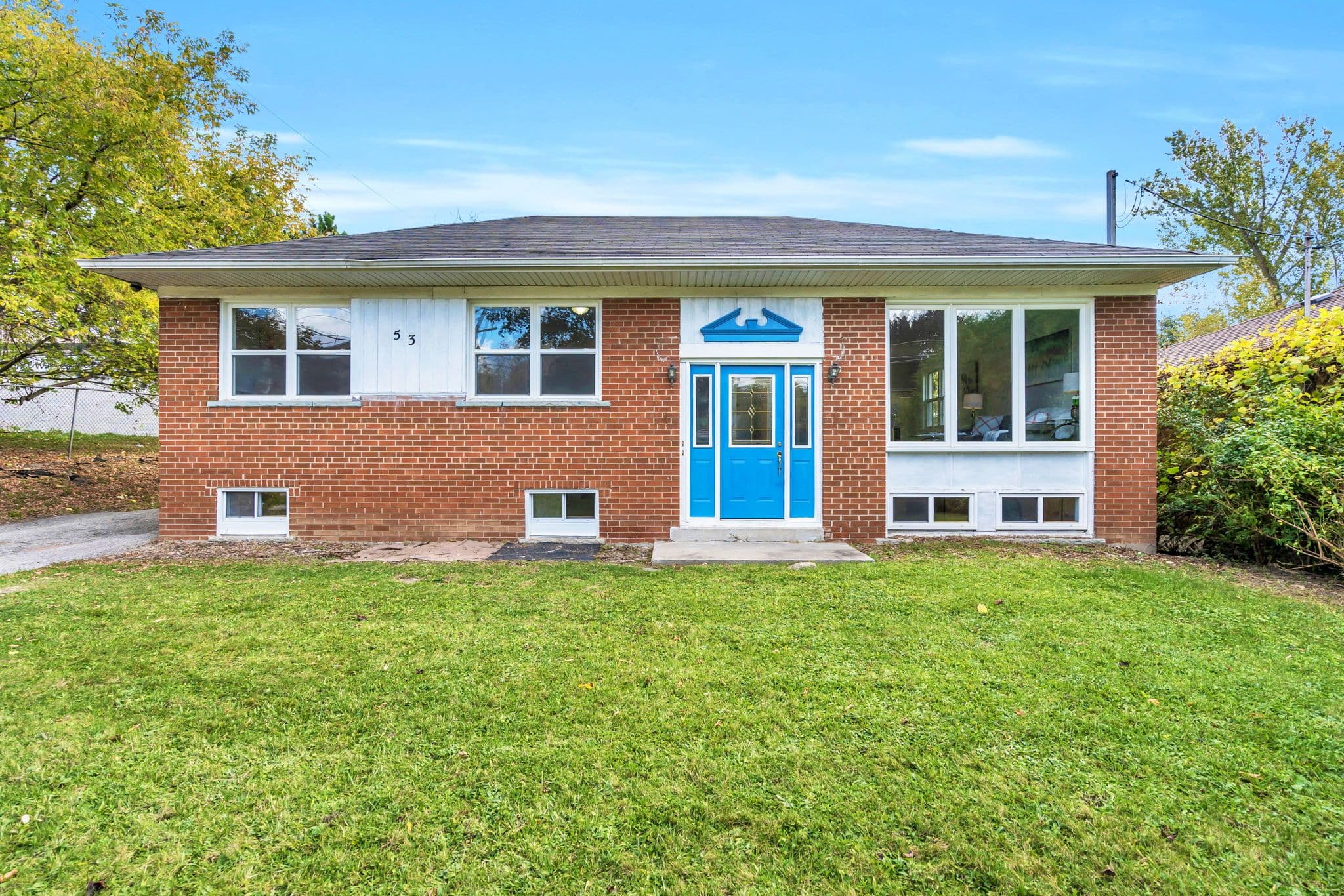 53 Wilstead Drive, Newmarket, ON L3Y 4T8