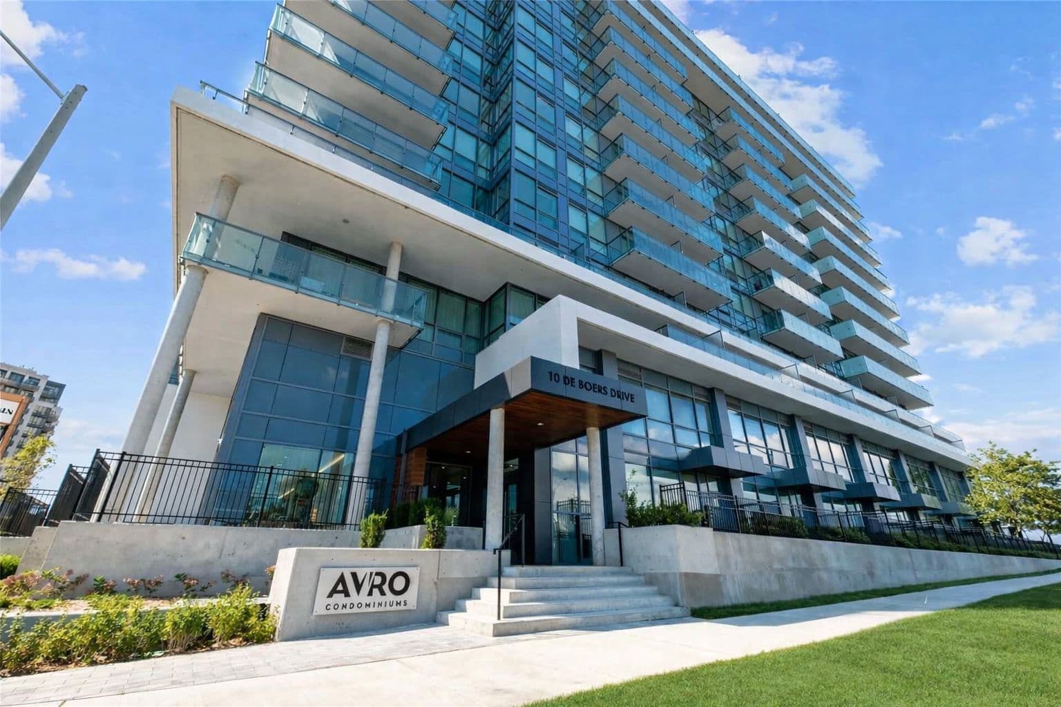 10 De Boers Drive 815, Toronto W05, ON M3J 0H1