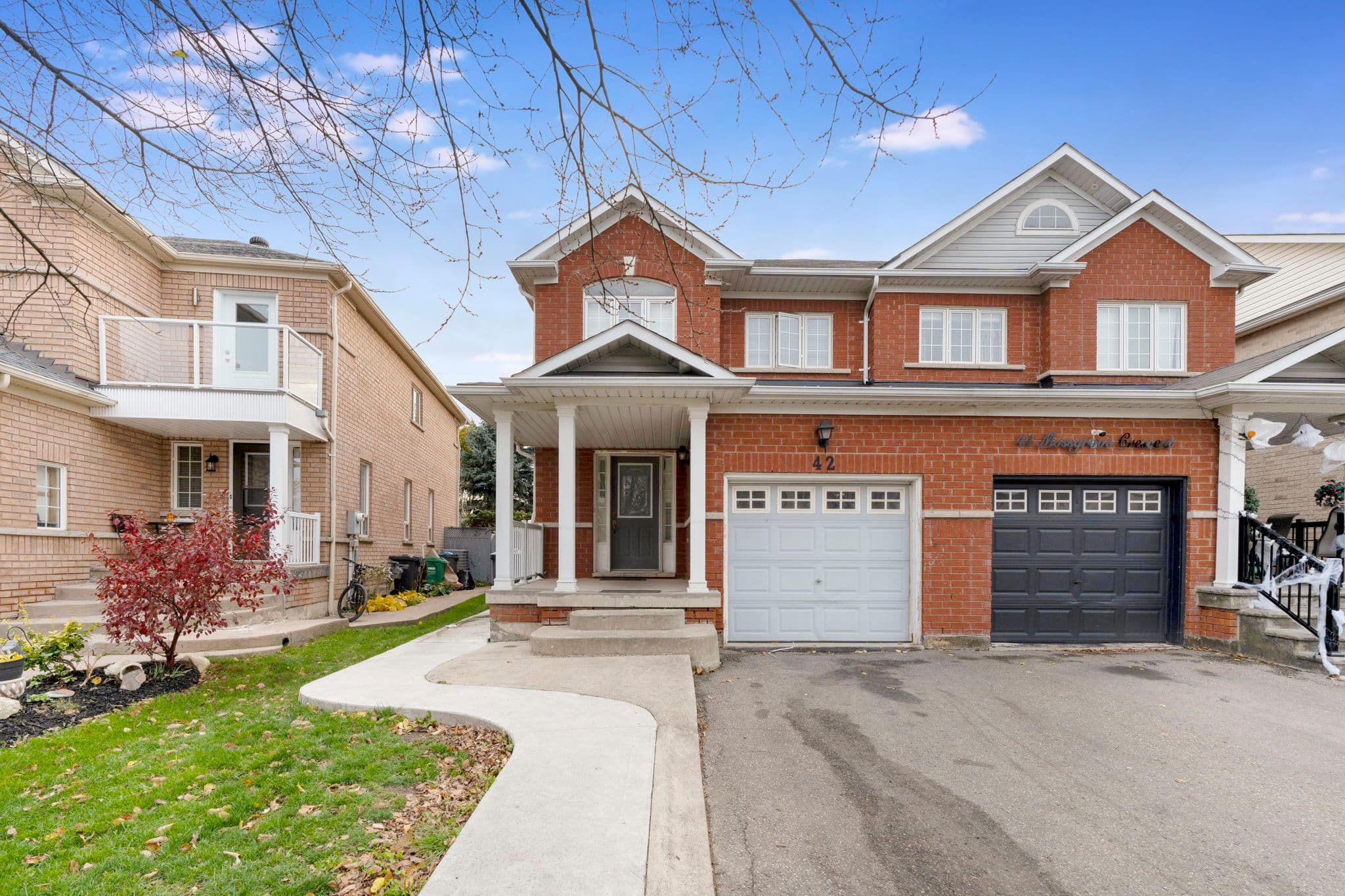 42 Mossgrove Crescent, Brampton, ON L7A 3E6