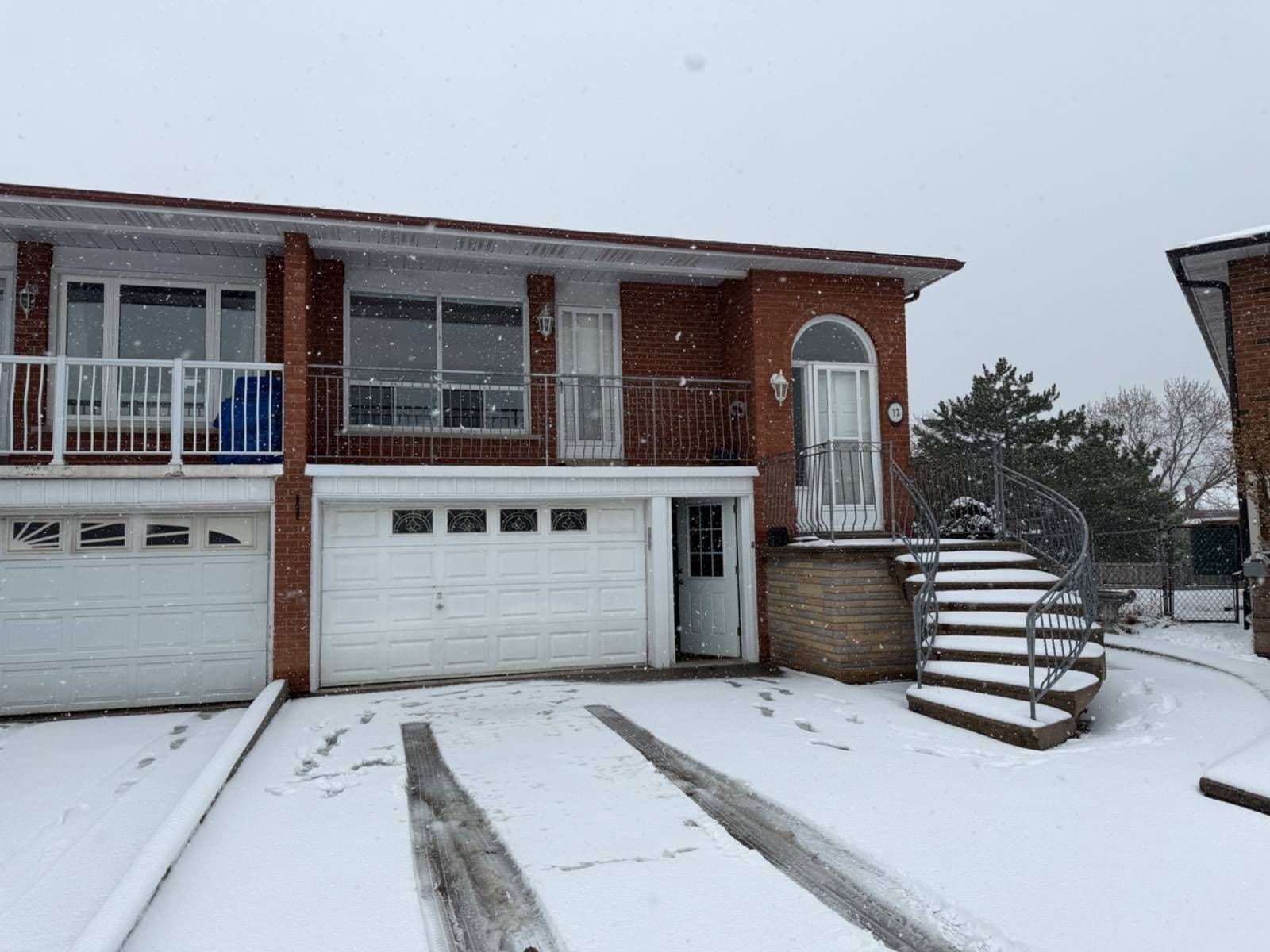 12 STOCCO Court, Vaughan, ON L4L 2Y1