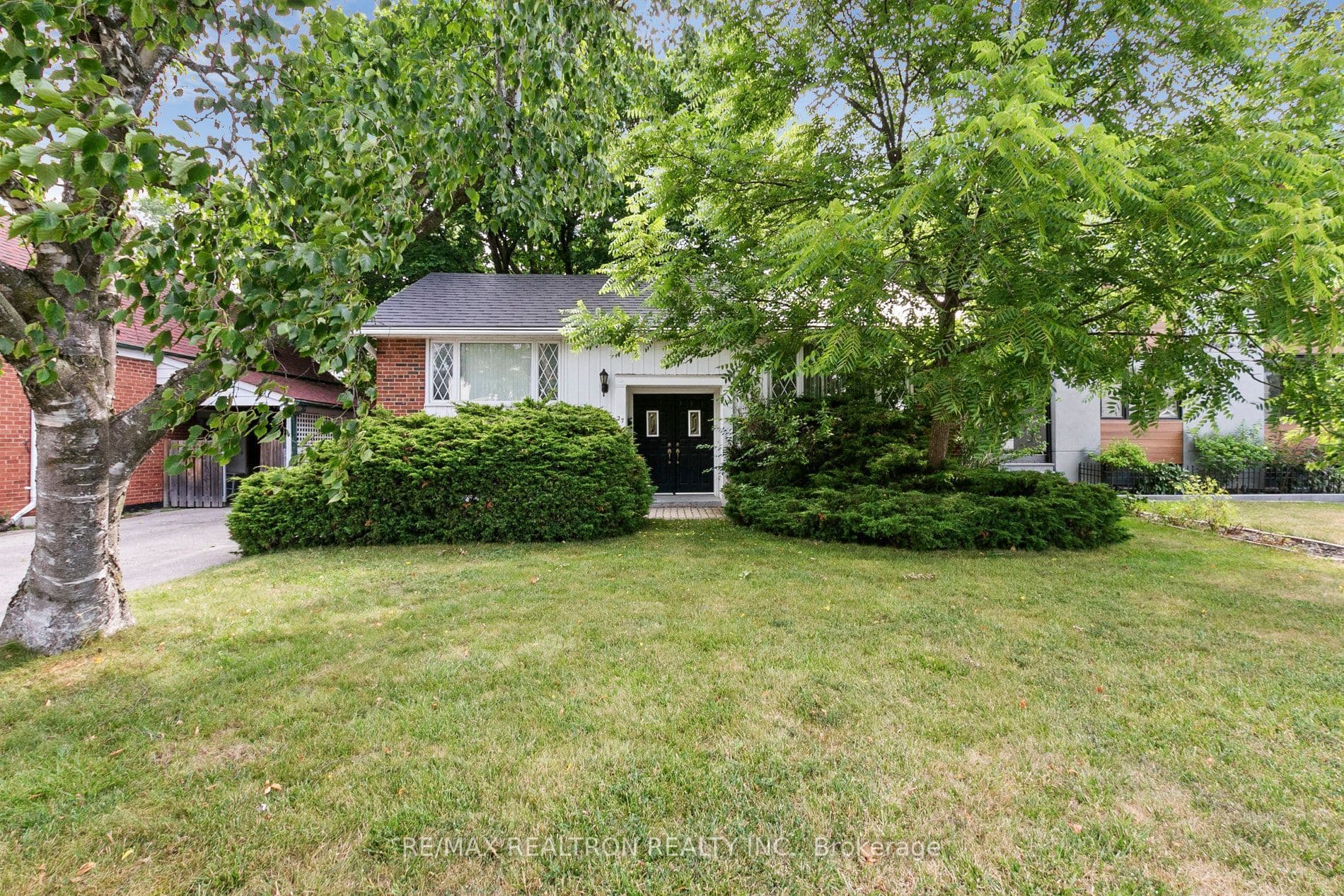 27 Elfreda Boulevard, Toronto E04, ON M1L 4L5