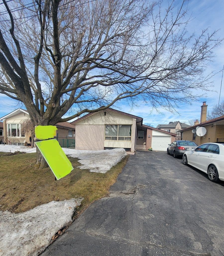 7 Rockport Crescent, Richmond Hill, ON L4C 2L5