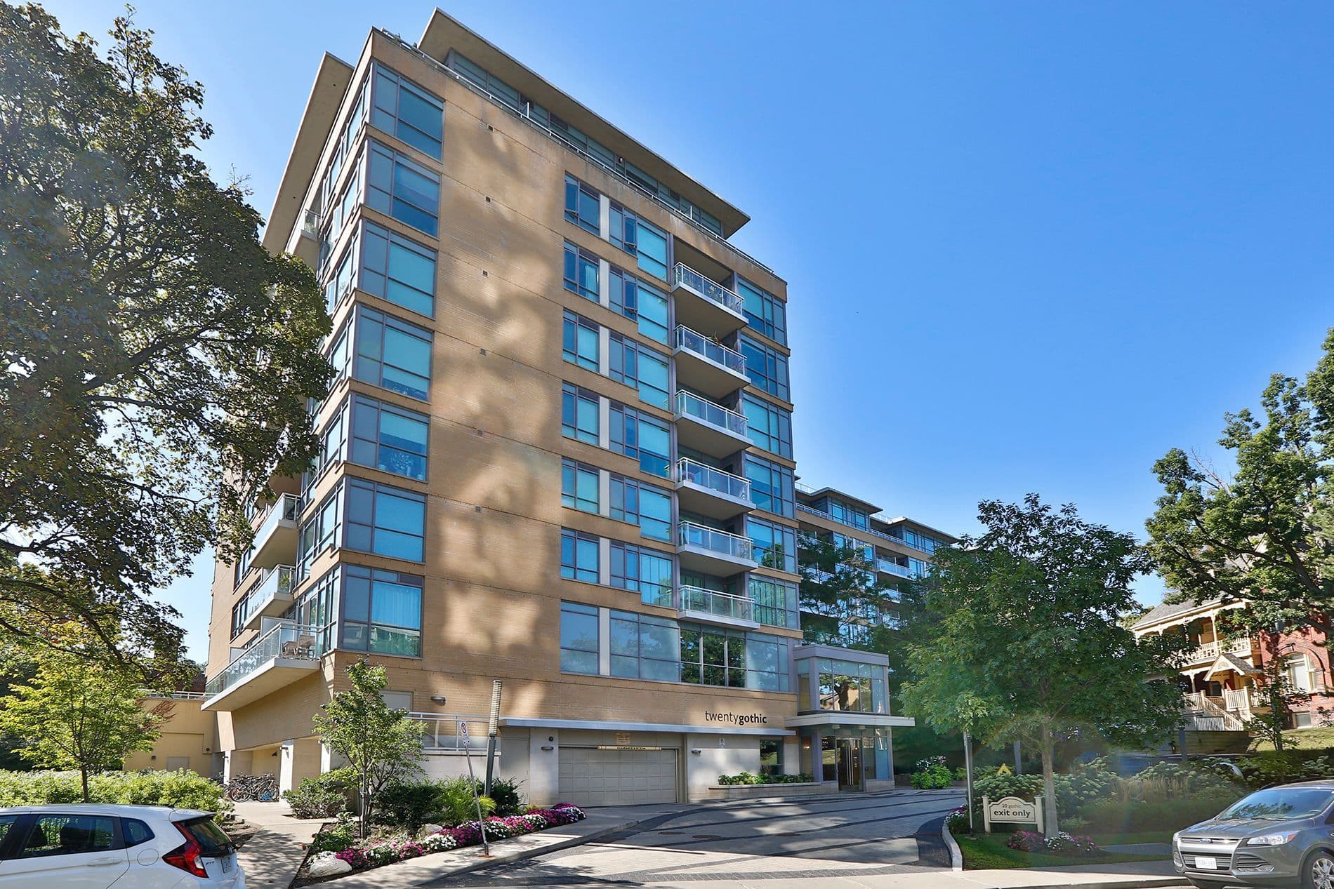 20 Gothic Avenue 210, Toronto W02, ON M6P 1T5