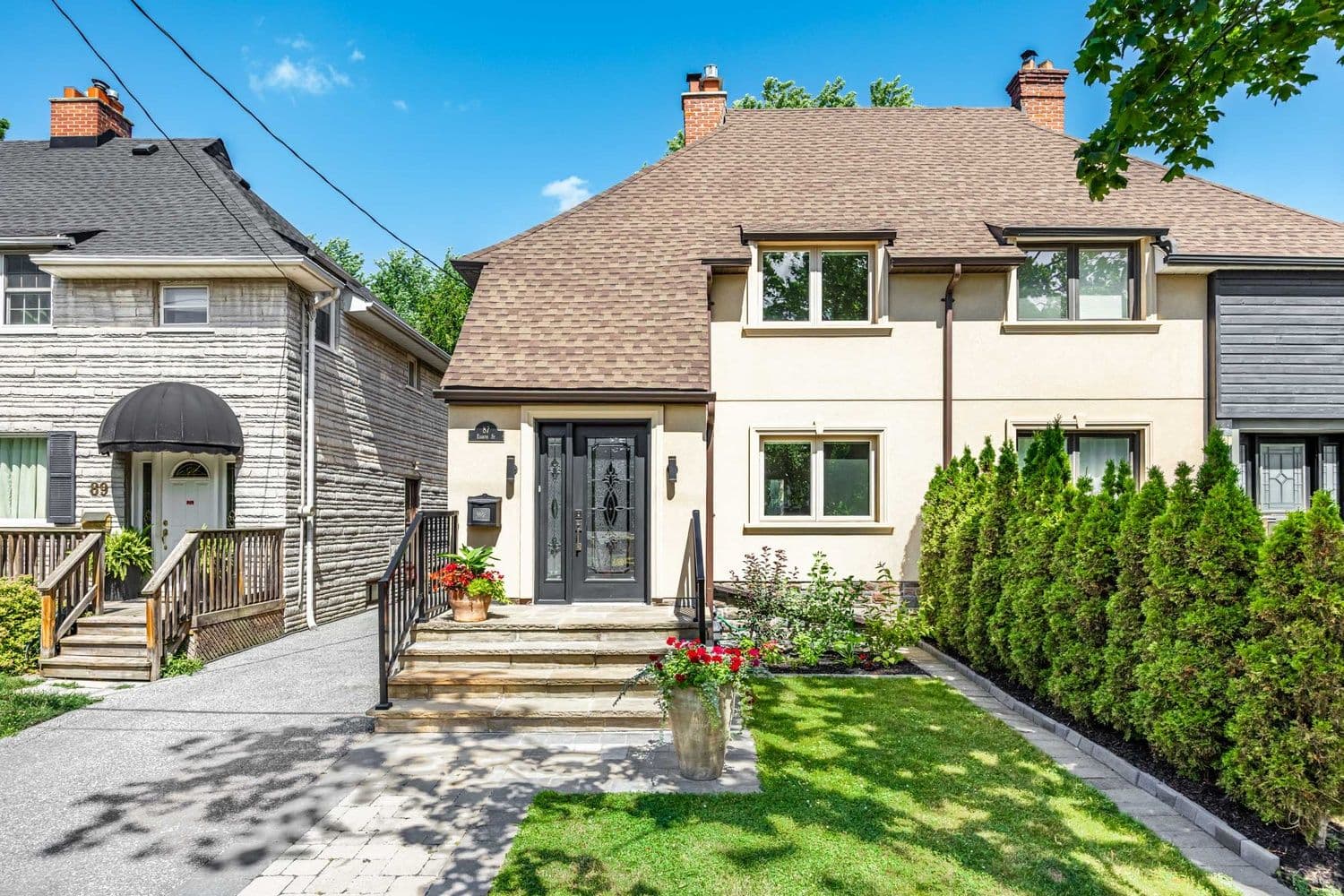 87 Eighth Street, Toronto W06, ON M8V 3C5