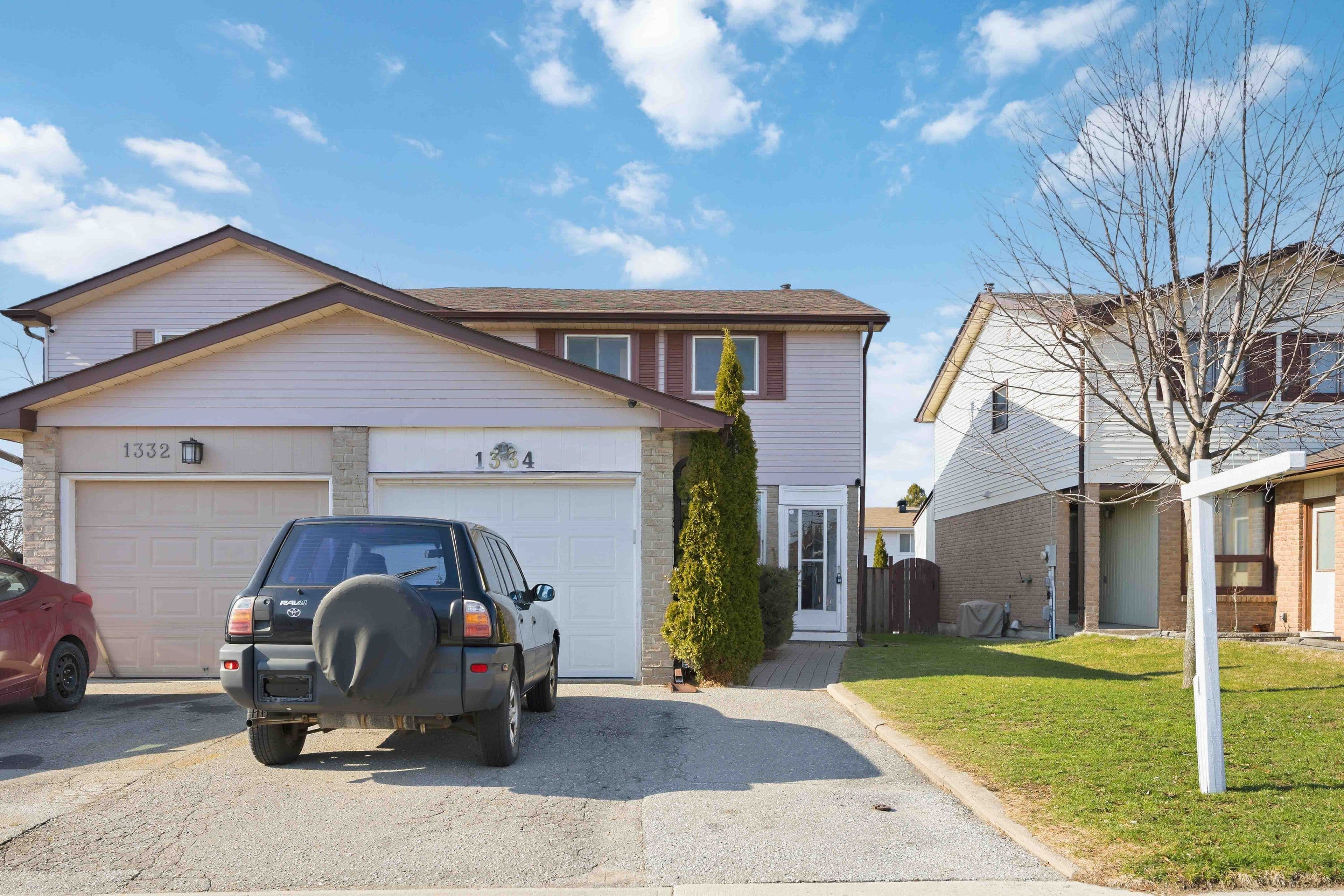 1334 Pinehurst Avenue, Oshawa, ON L1H 8G5