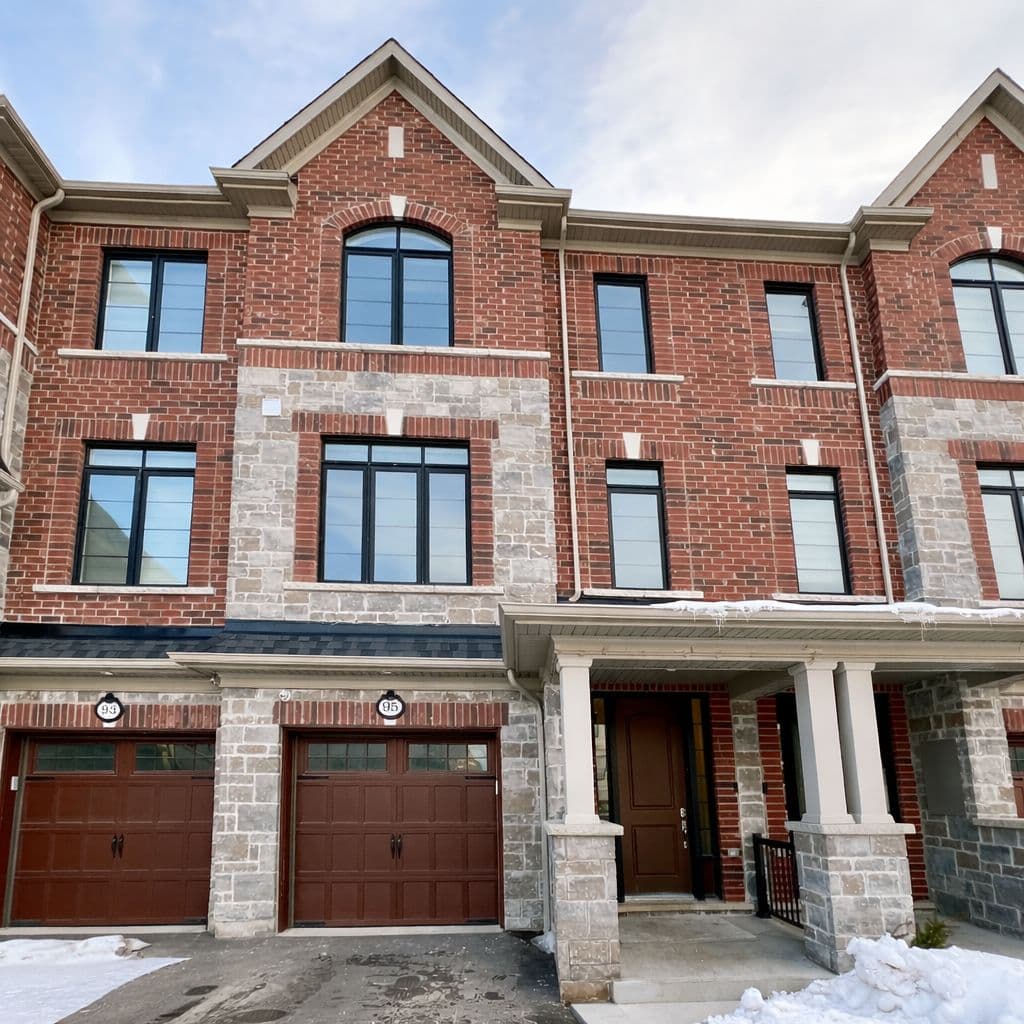 95 Elkington Crescent, Whitby, ON L1P 0L7