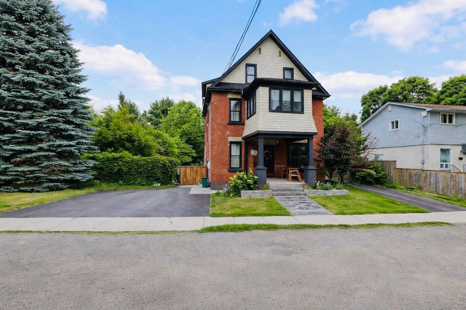 16 Barker Street, Prince Edward County, ON K0K 2T0