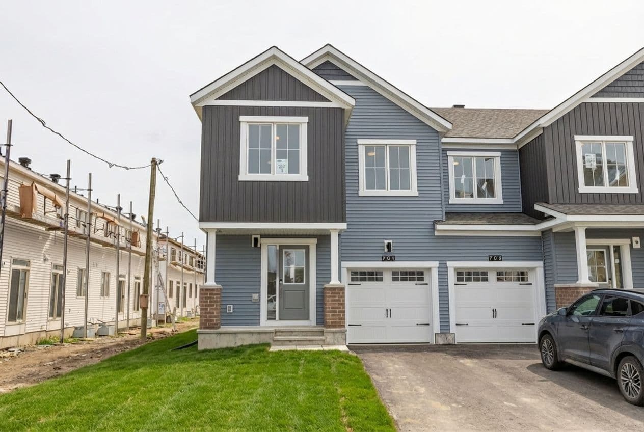 701 Tincture Place S, Kanata, ON K2W 0P3