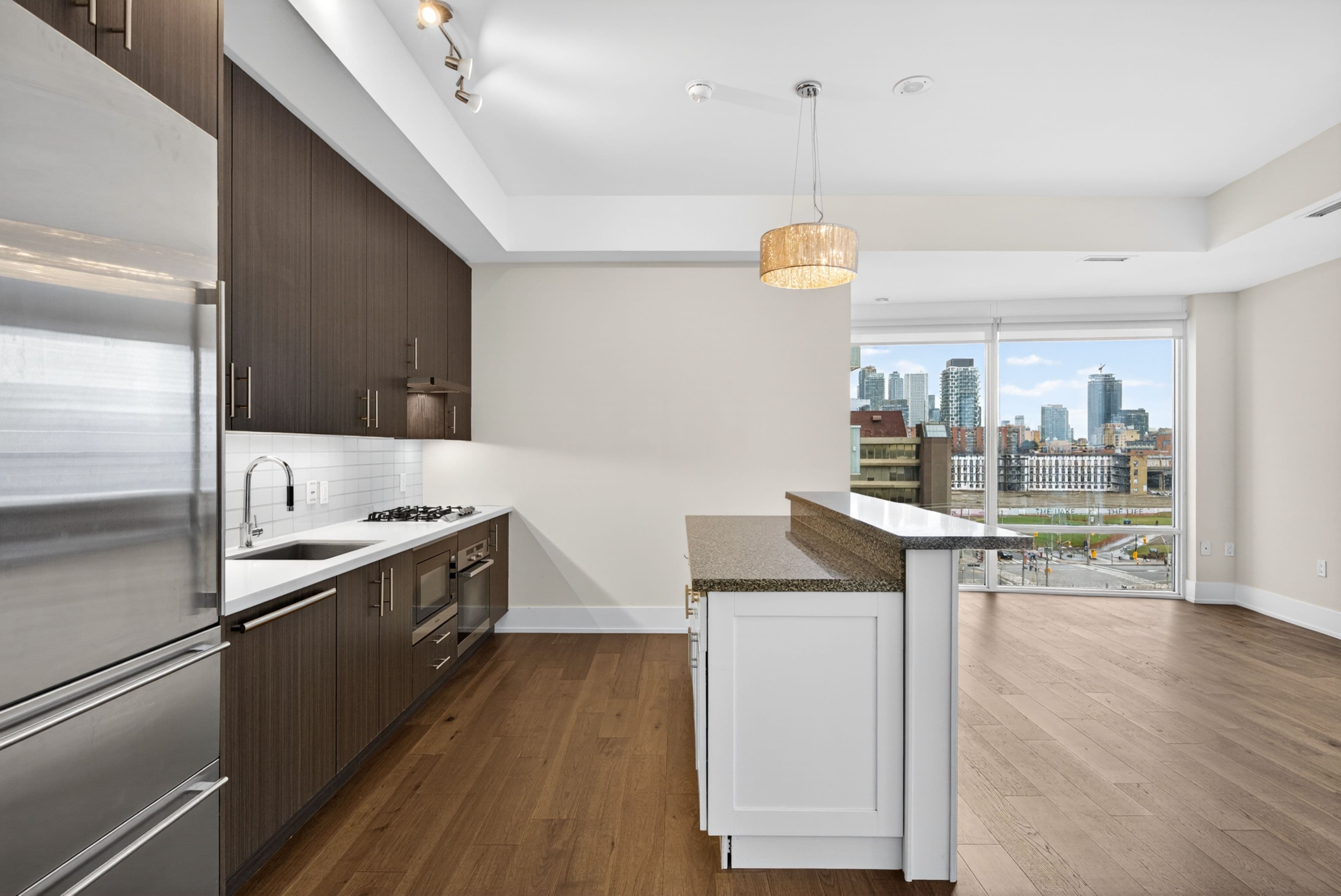 29 Queens Quay N/A E 701, Toronto C08, ON M5E 0A4