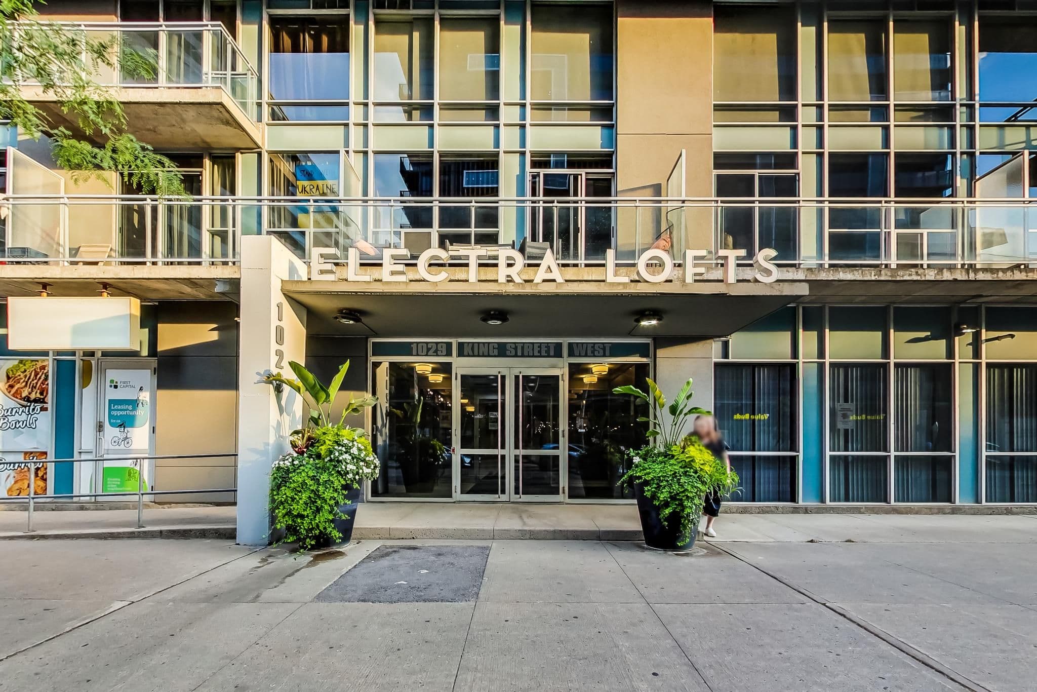 1029 King Street W 810, Toronto C01, ON M6K 3M9