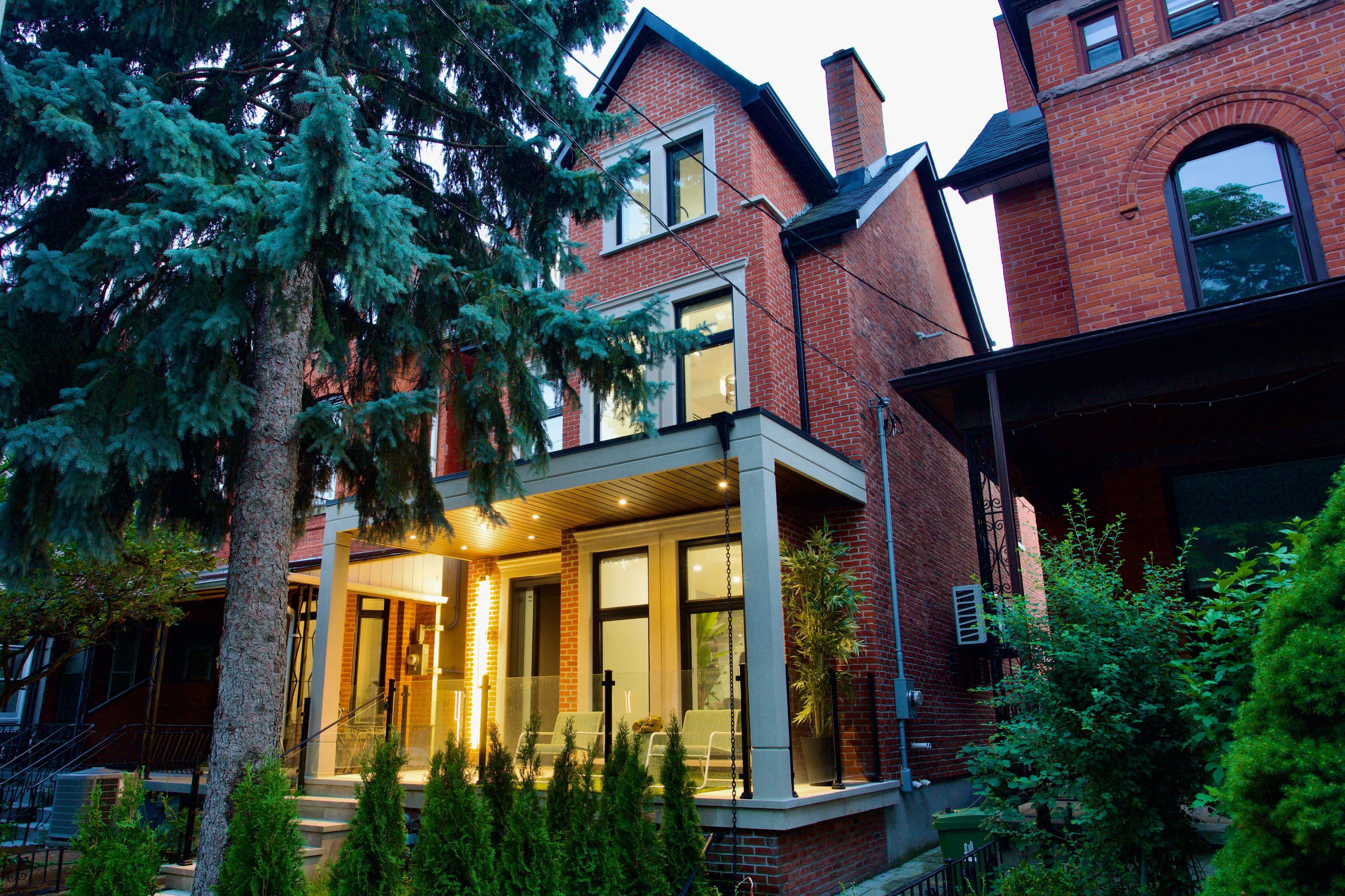 82 Major Street, Toronto C01, ON M5S 2L1