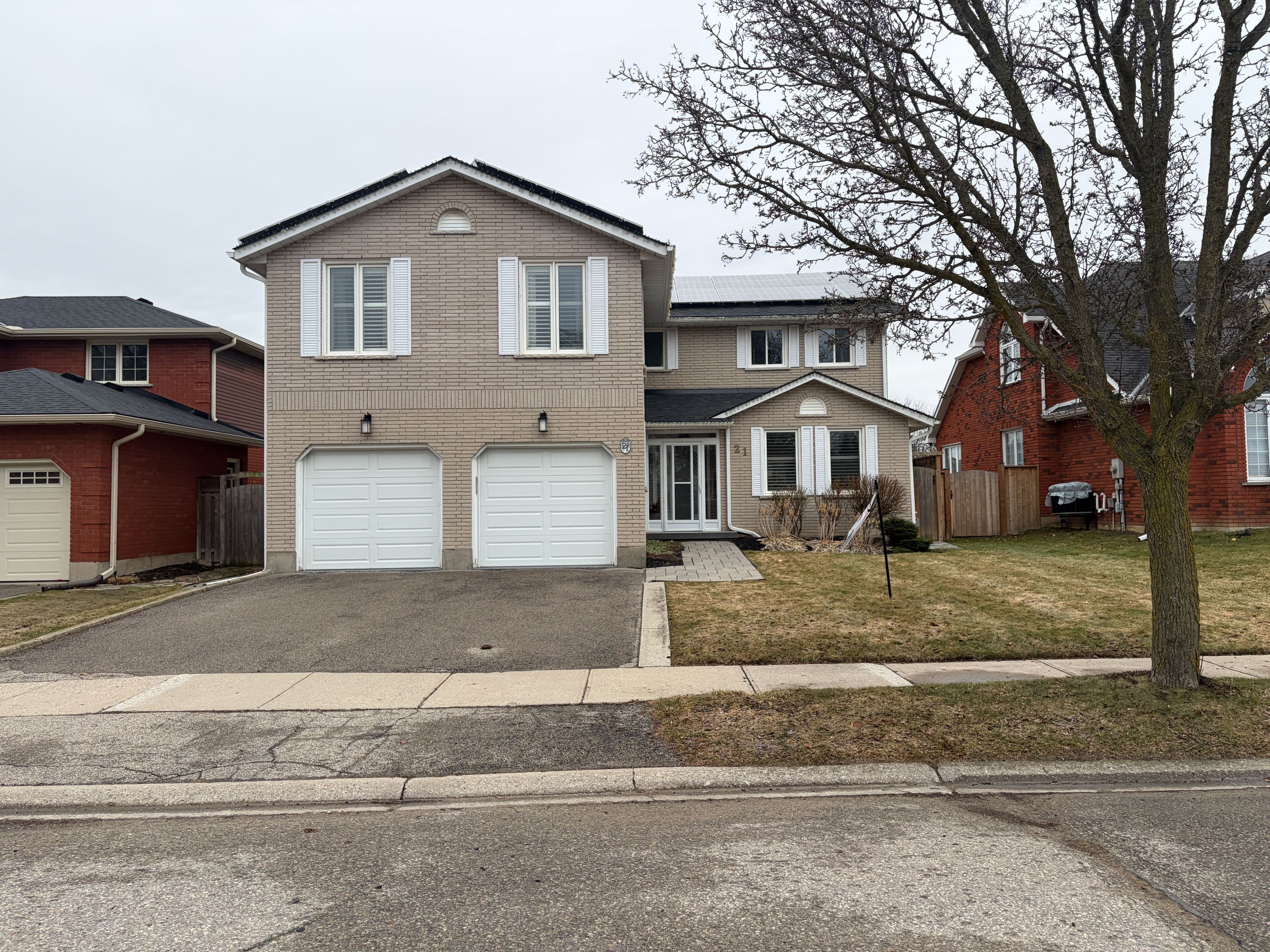 21 Riva Ridge, Brantford, ON N3P 1S2