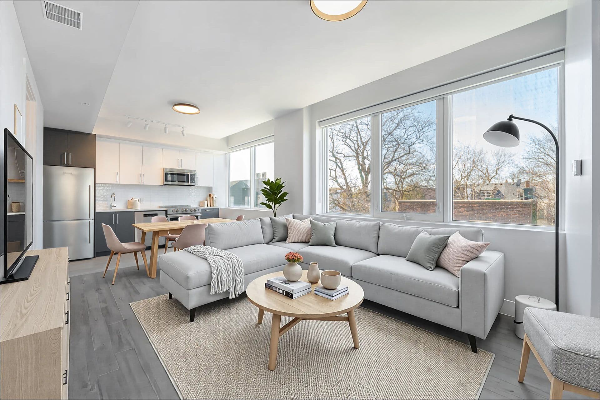 664 Spadina Avenue 204, Toronto C01, ON M5S 2H7