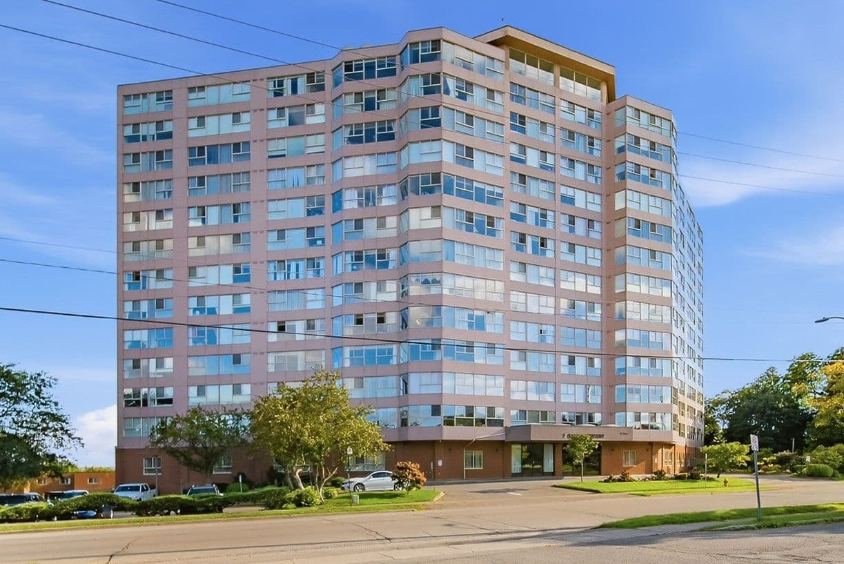 7 GALE Crescent 109, St. Catharines, ON L2R 7M8