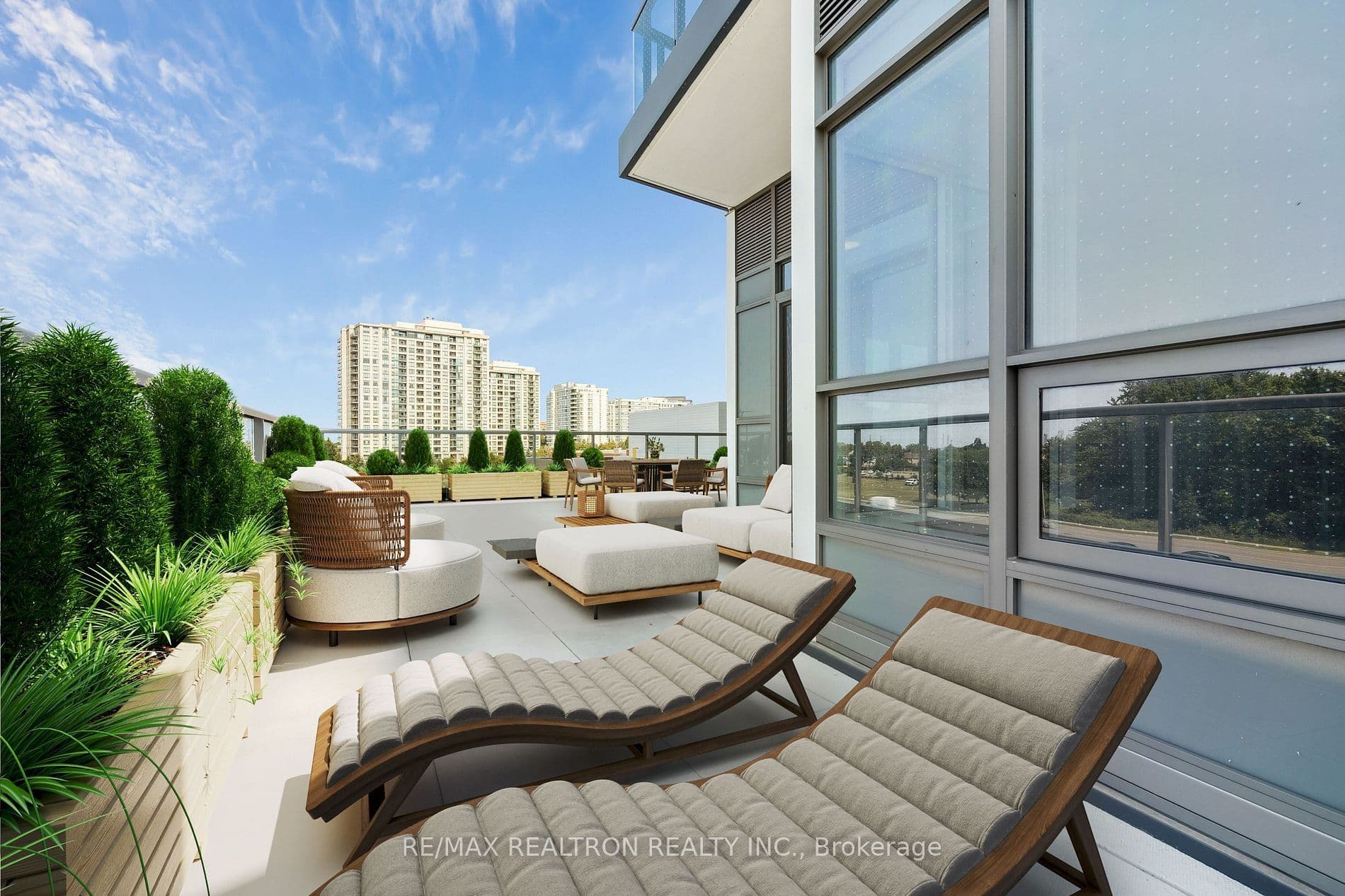 30 Upper Mall Way 211A, Vaughan, ON L4J 0L7