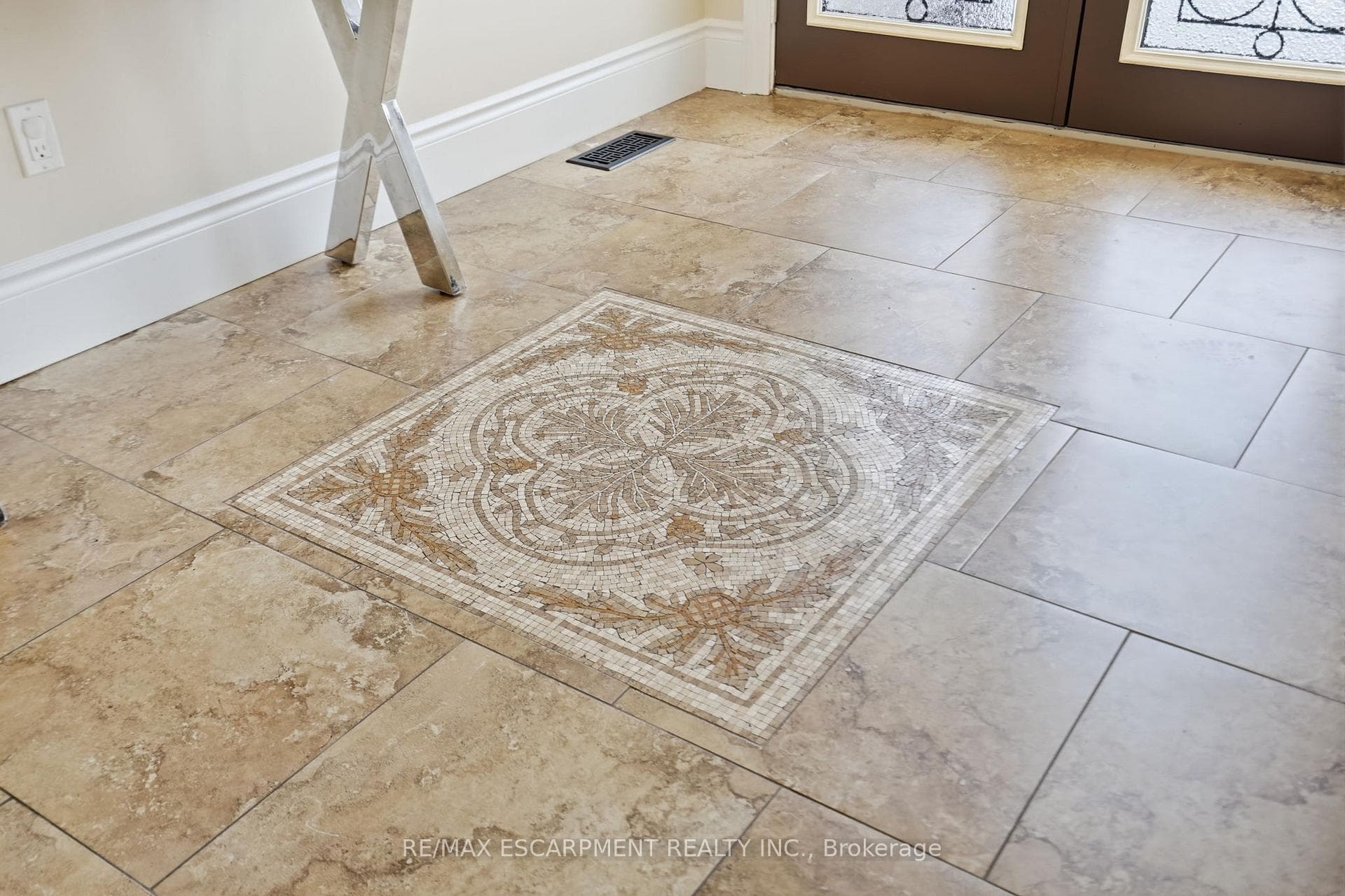 223 Annabelle Street, Hamilton, ON L9C 3T8