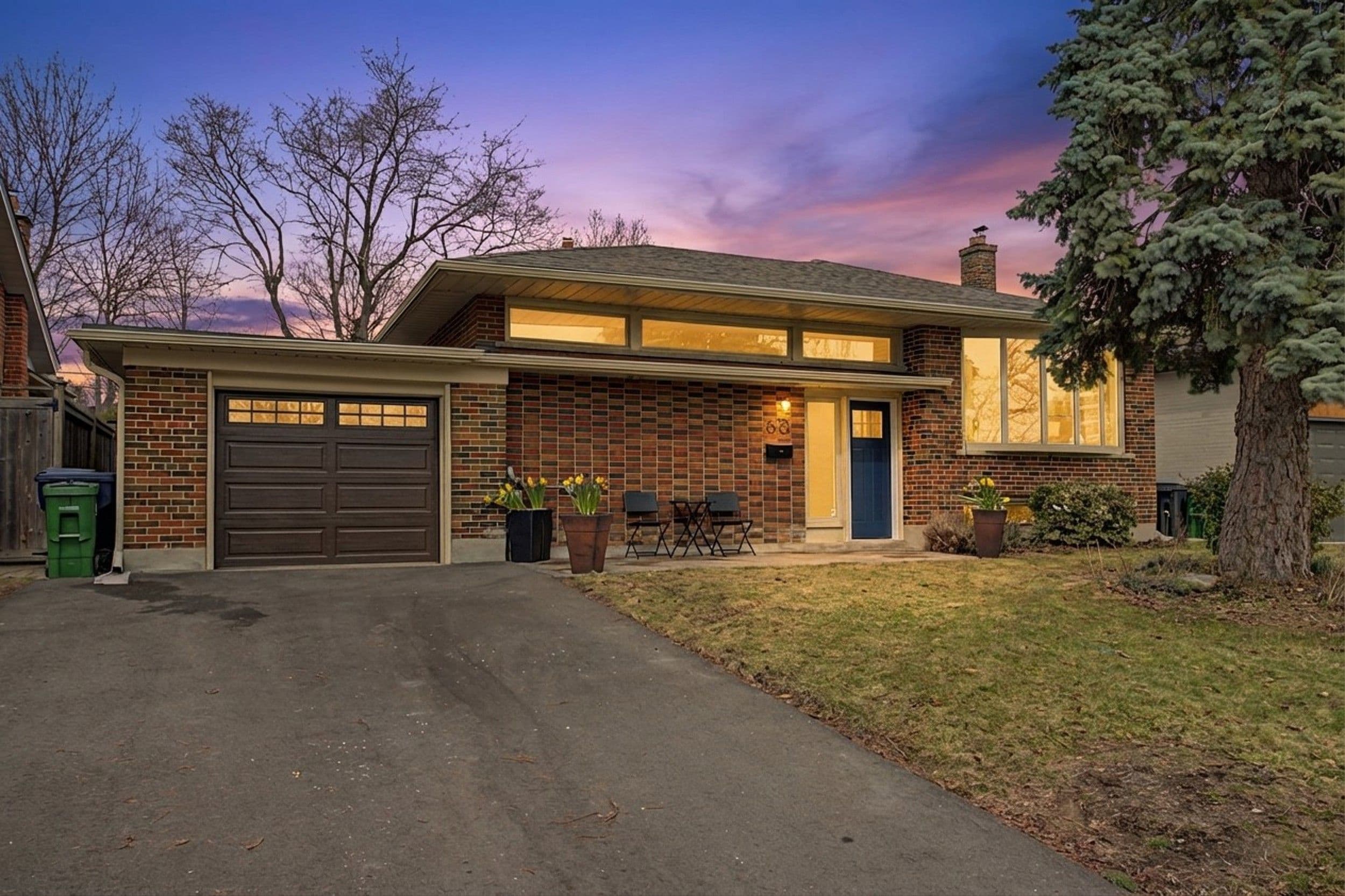 60 Lionel Heights Crescent, Toronto C13, ON M3A 1M1