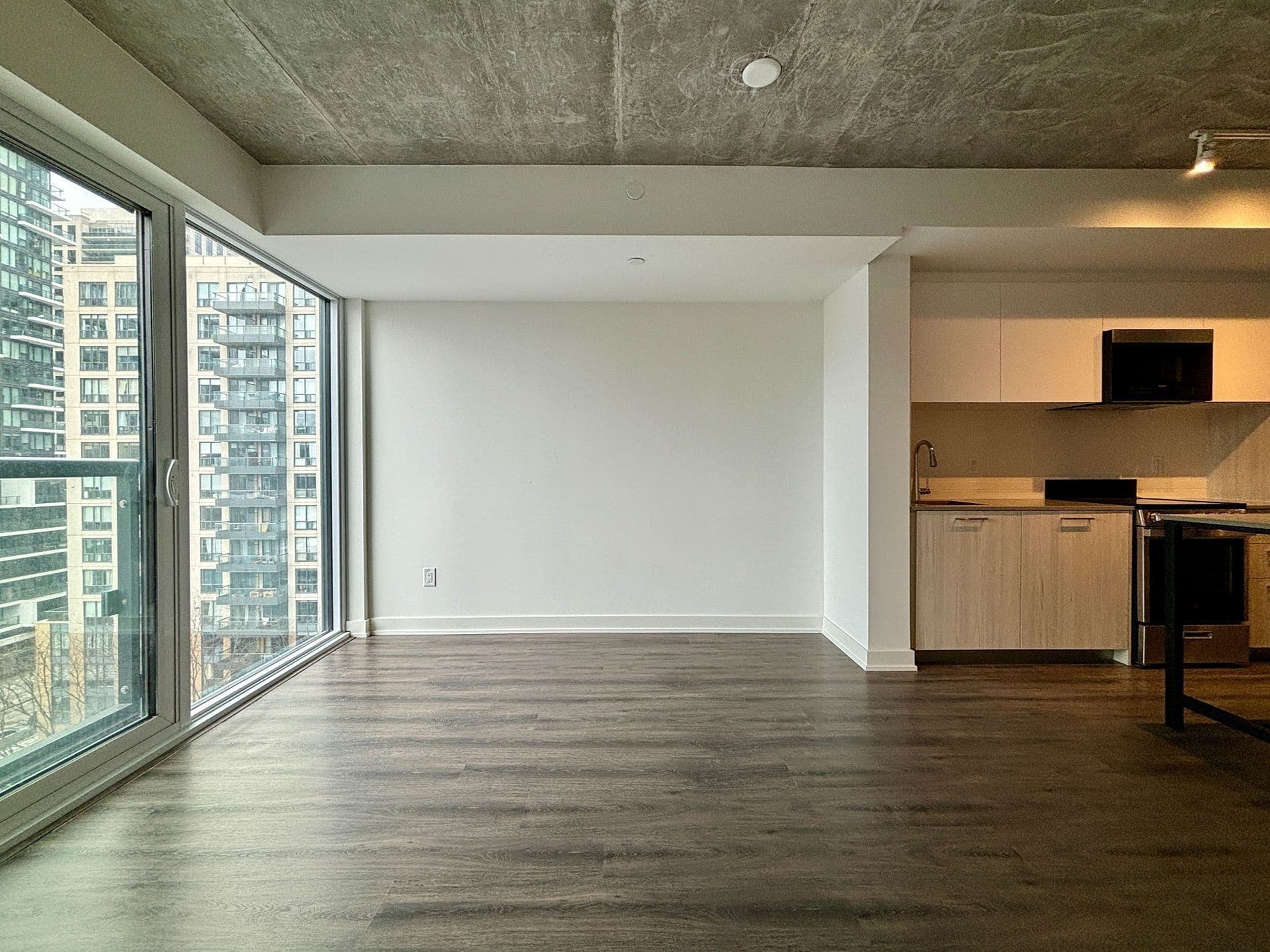 65 Mutual Street 802, Toronto C08, ON M5B 2A9