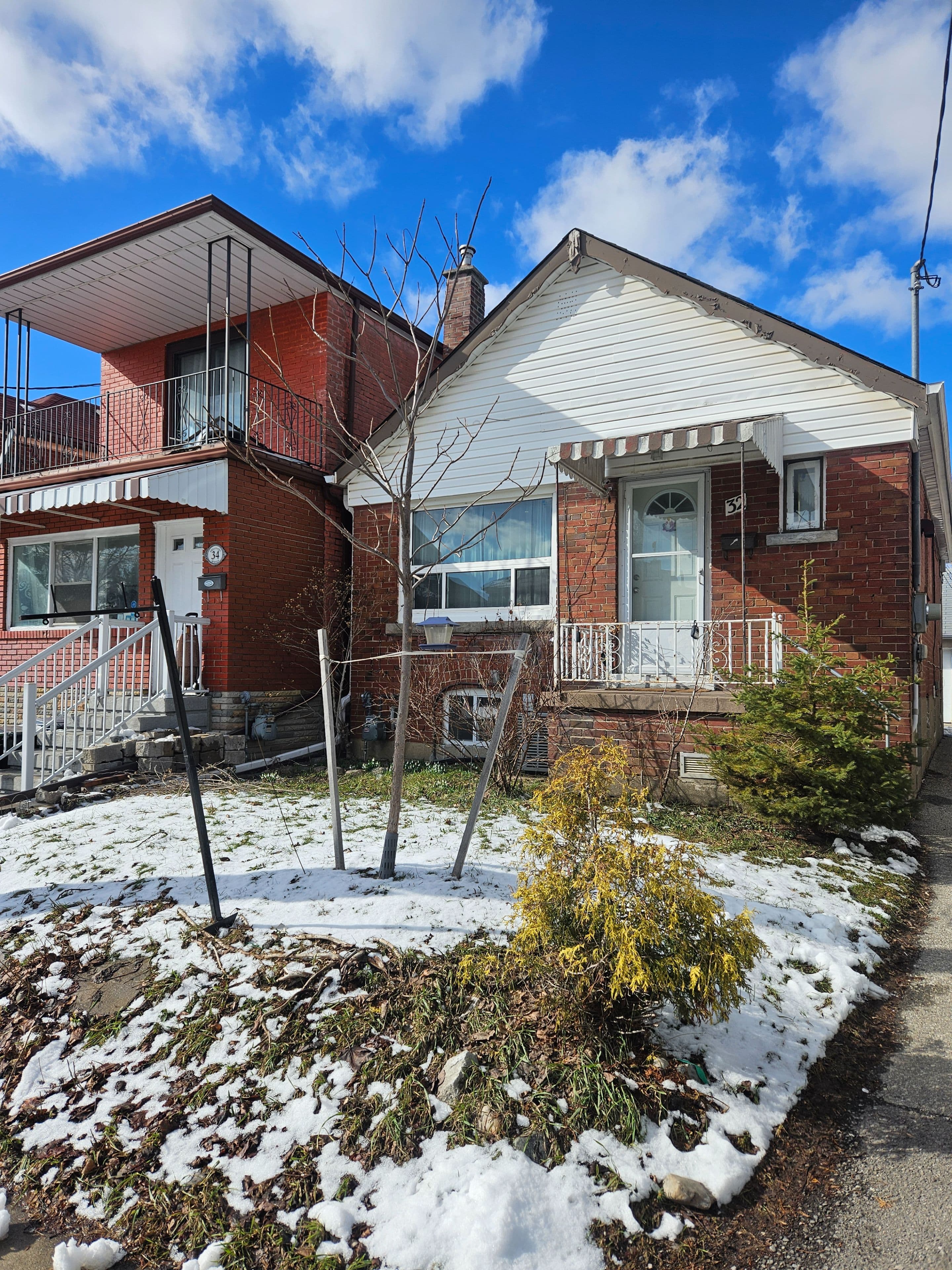 32 Belgravia Avenue, Toronto W04, ON M6E 2M5