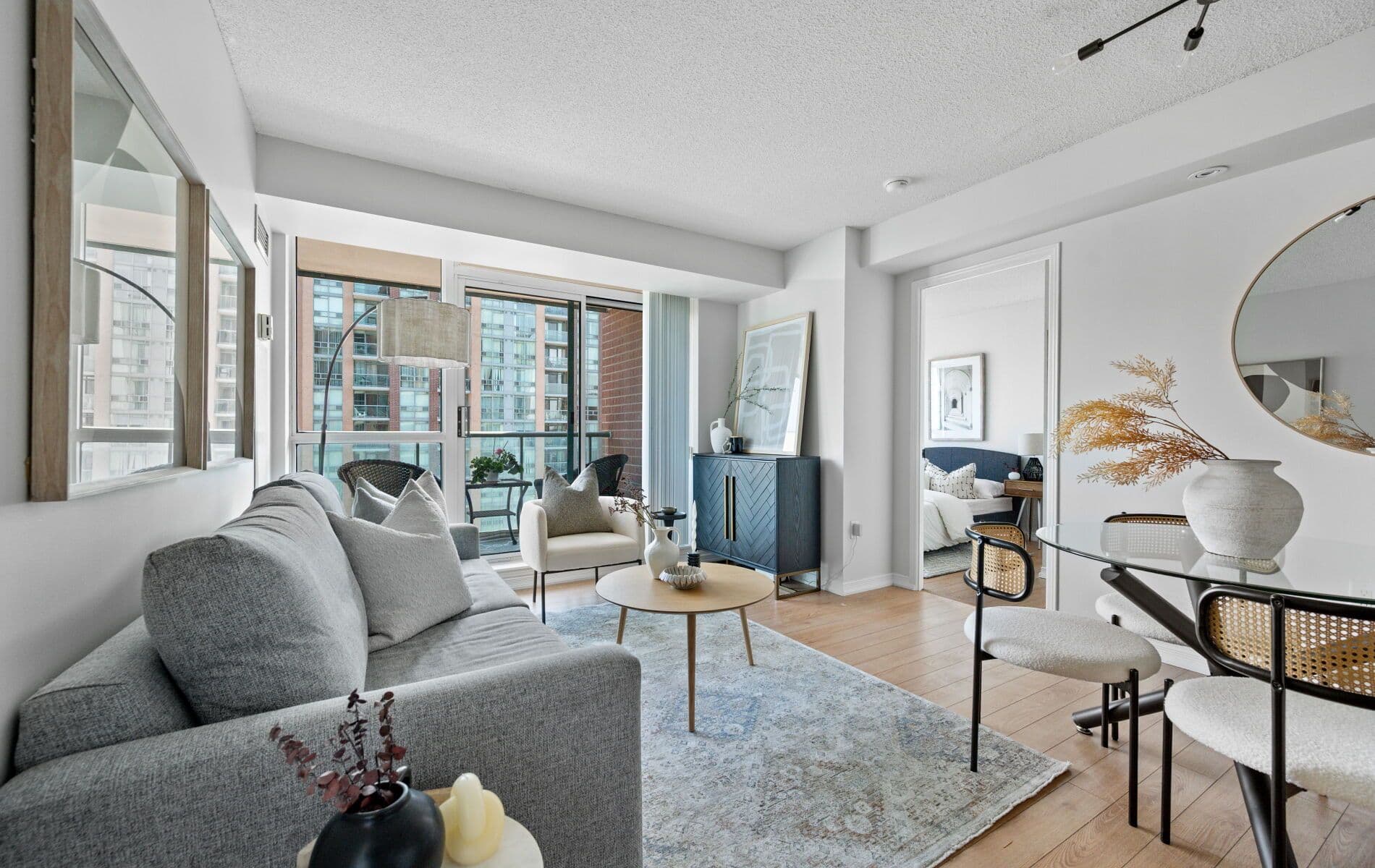 15 Michael Power Place 1008, Toronto W08, ON M9A 5G4