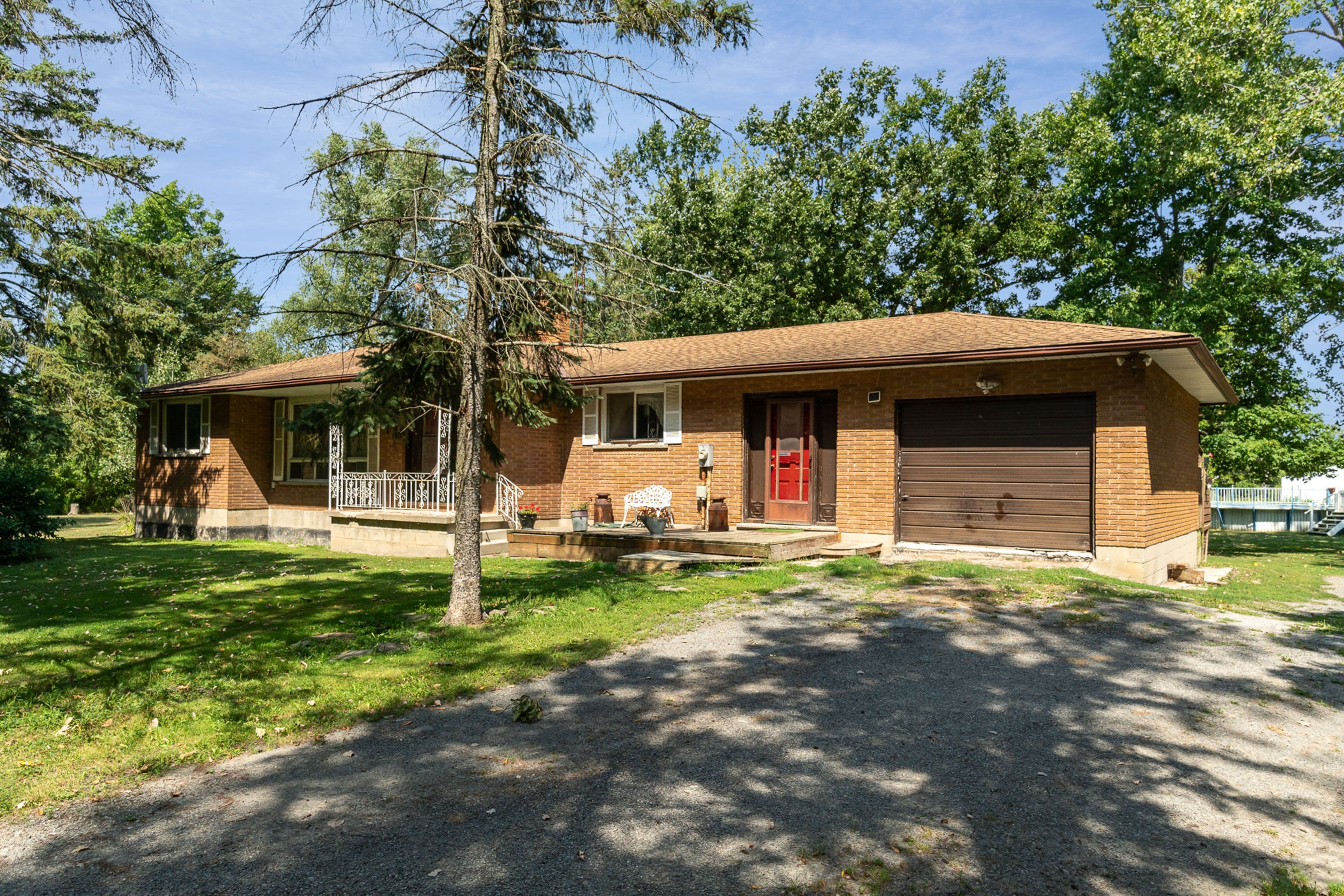 5801 Bossert Road, Niagara Falls, ON L2E 6S6