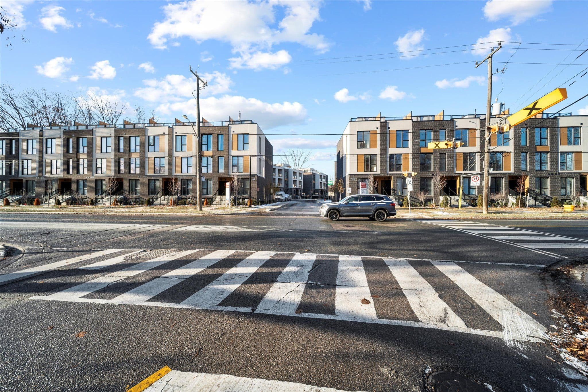 176 Clonmore Avenue 14, Toronto E06, ON M1N 1Y1