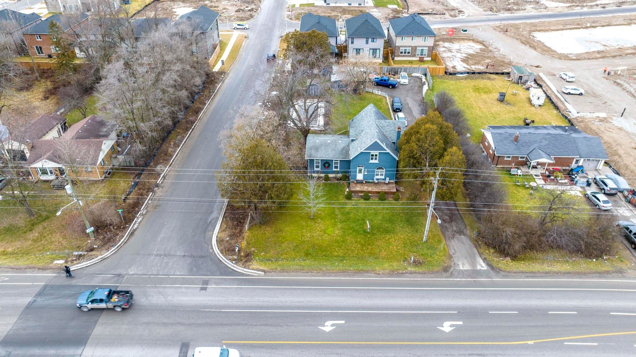 3077 White Oak Road, London South, ON N6E 1L7