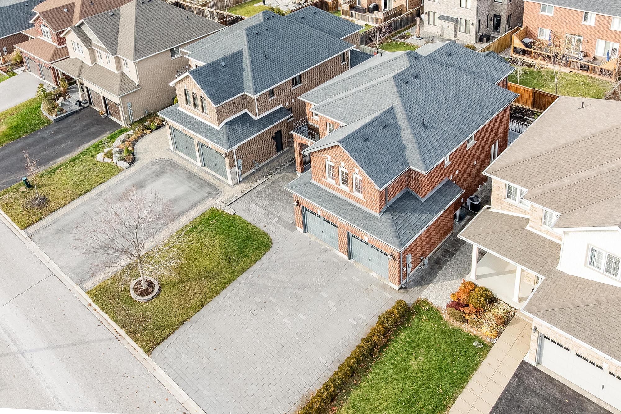 56 Jewel House Lane, Barrie, ON L4M 0C4