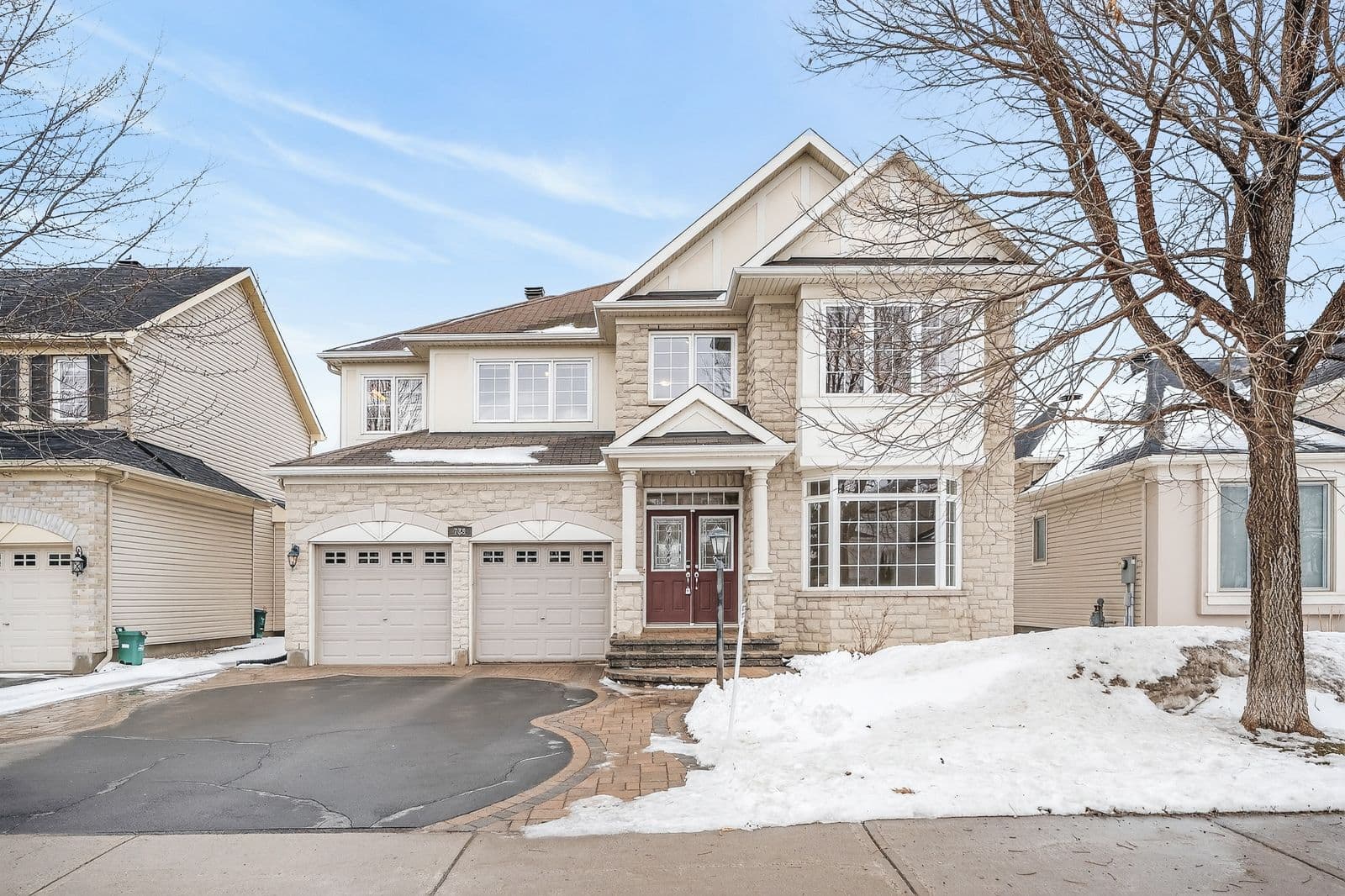 788 Kilbirnie Drive, Barrhaven, ON K2J 0M4