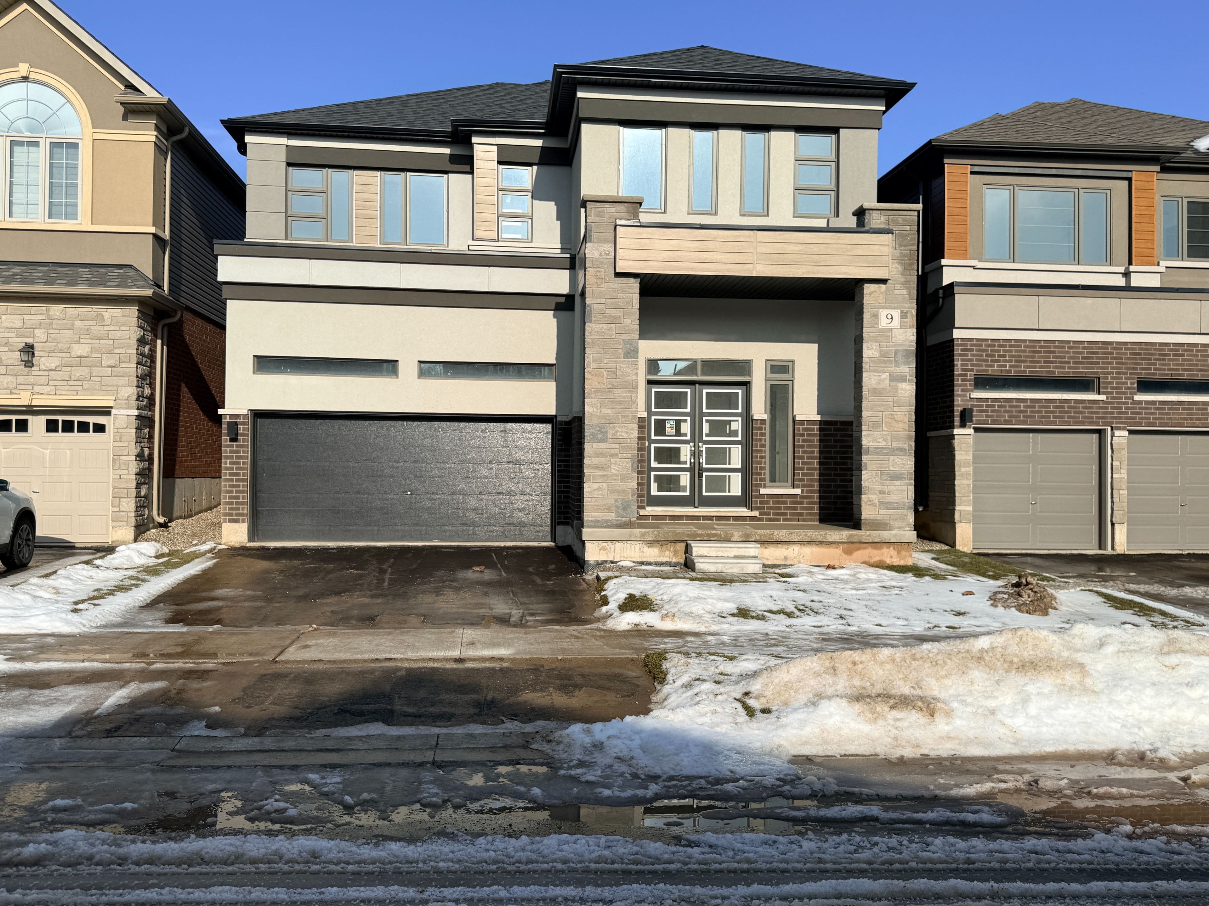 9 Sherrill Avenue, Brantford, ON N3V 0C3