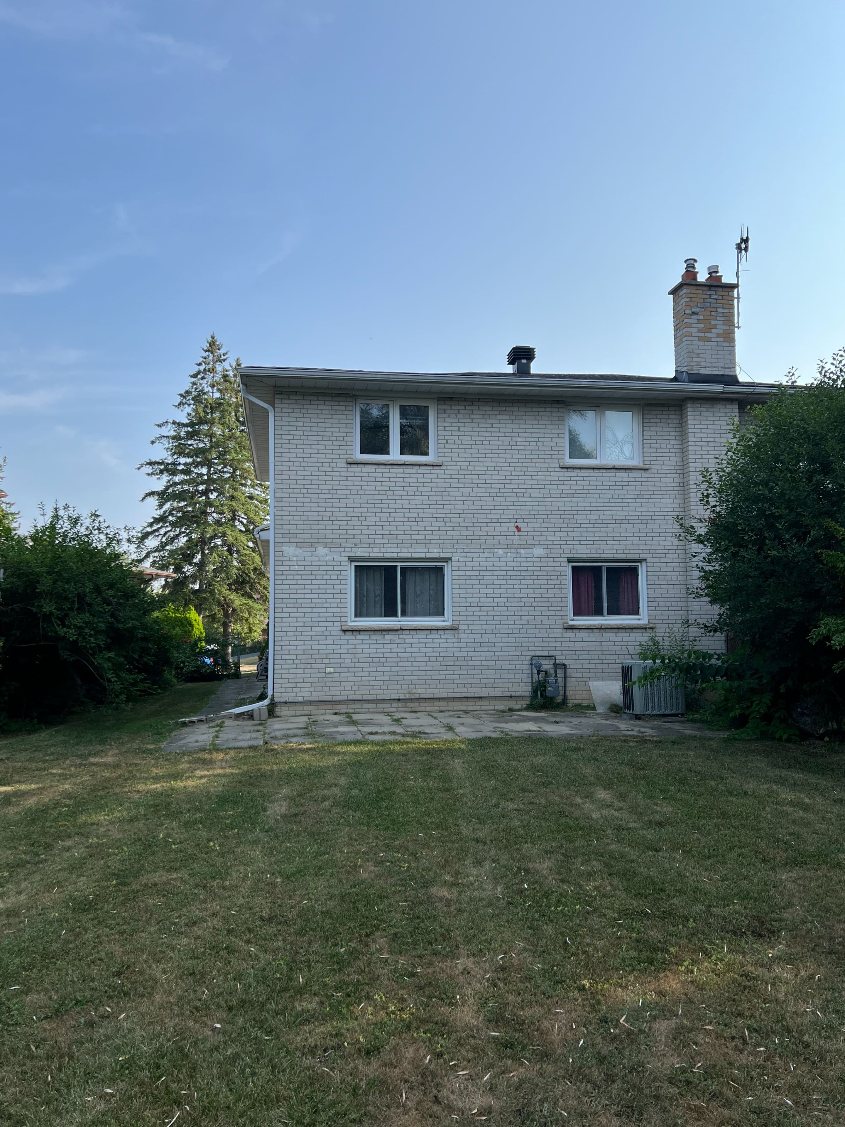 28 Greyhound Drive, Toronto C15, ON M2H 1K3